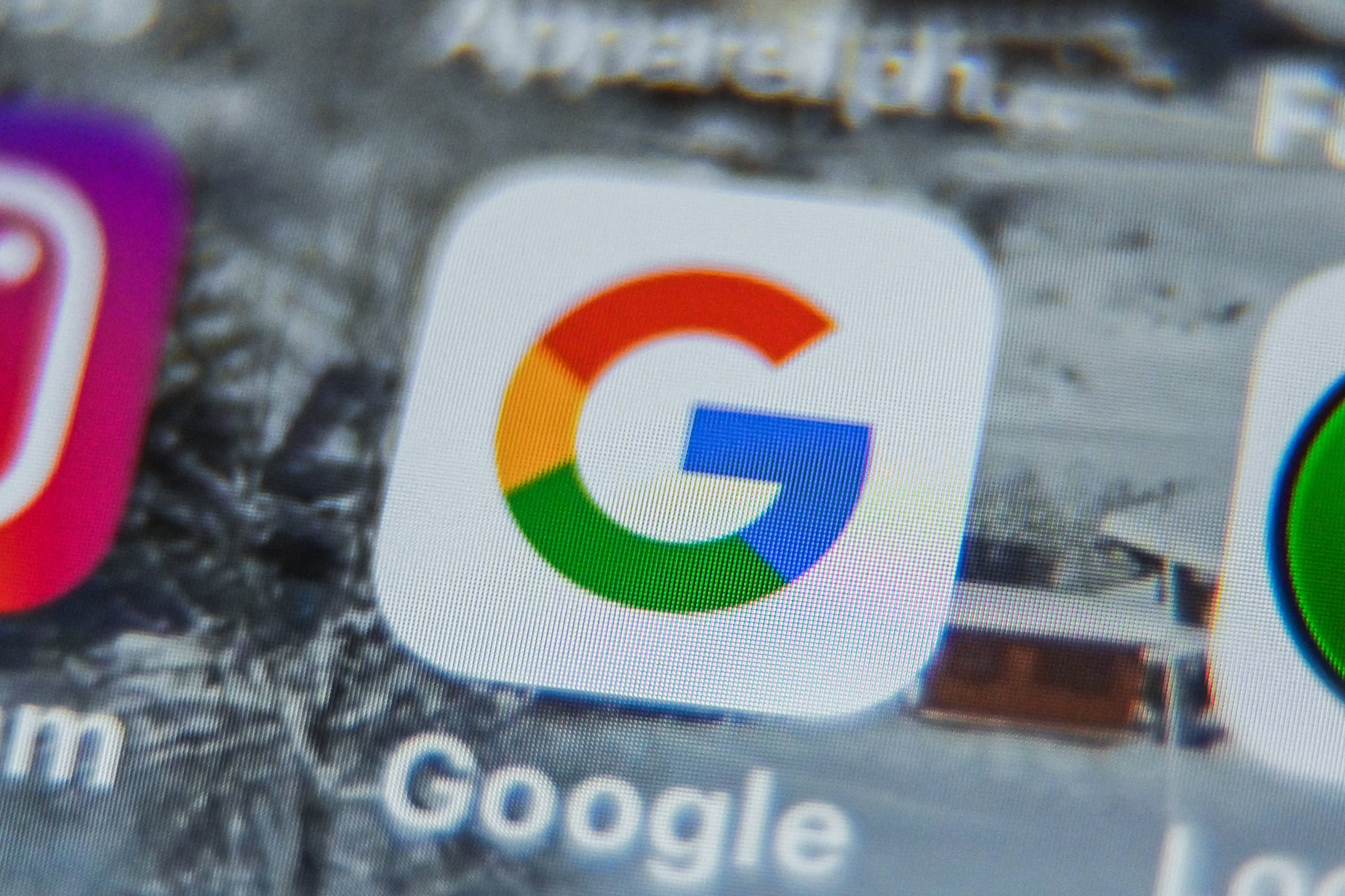 Logo aplikacji Google na telefonie