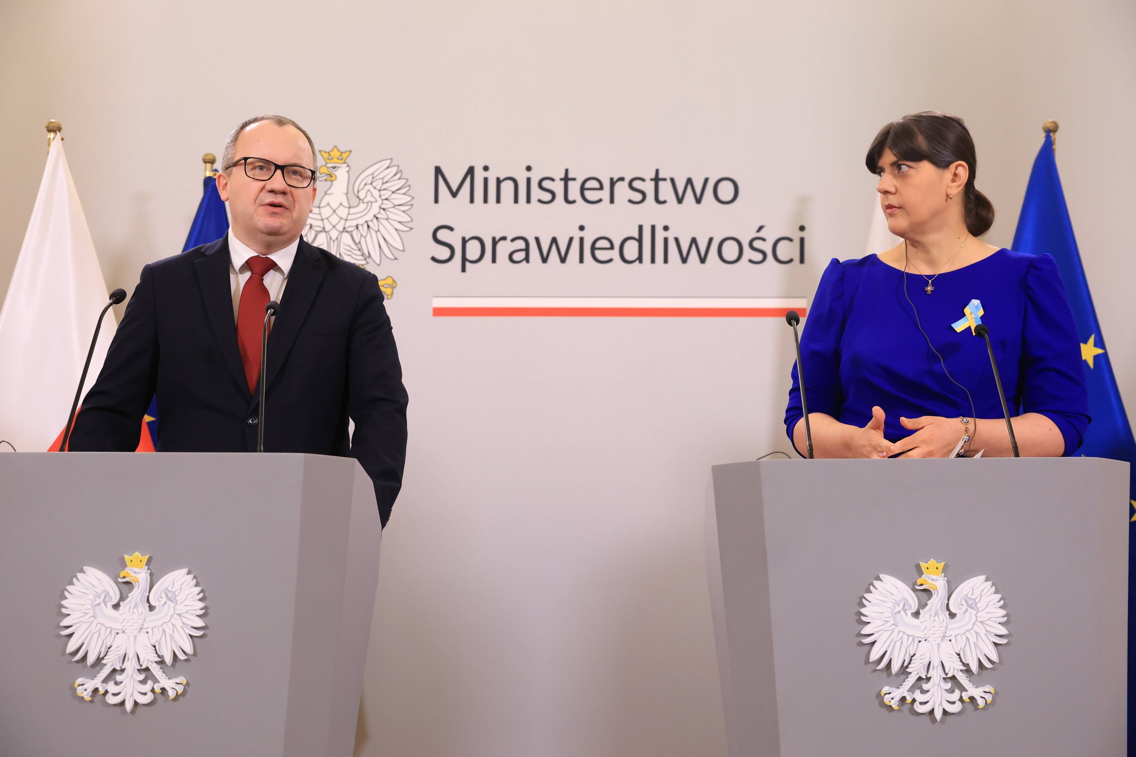 Konferencja prasowa w Warszawie prokuratorów generalnych Polski i Unii Europejskiej