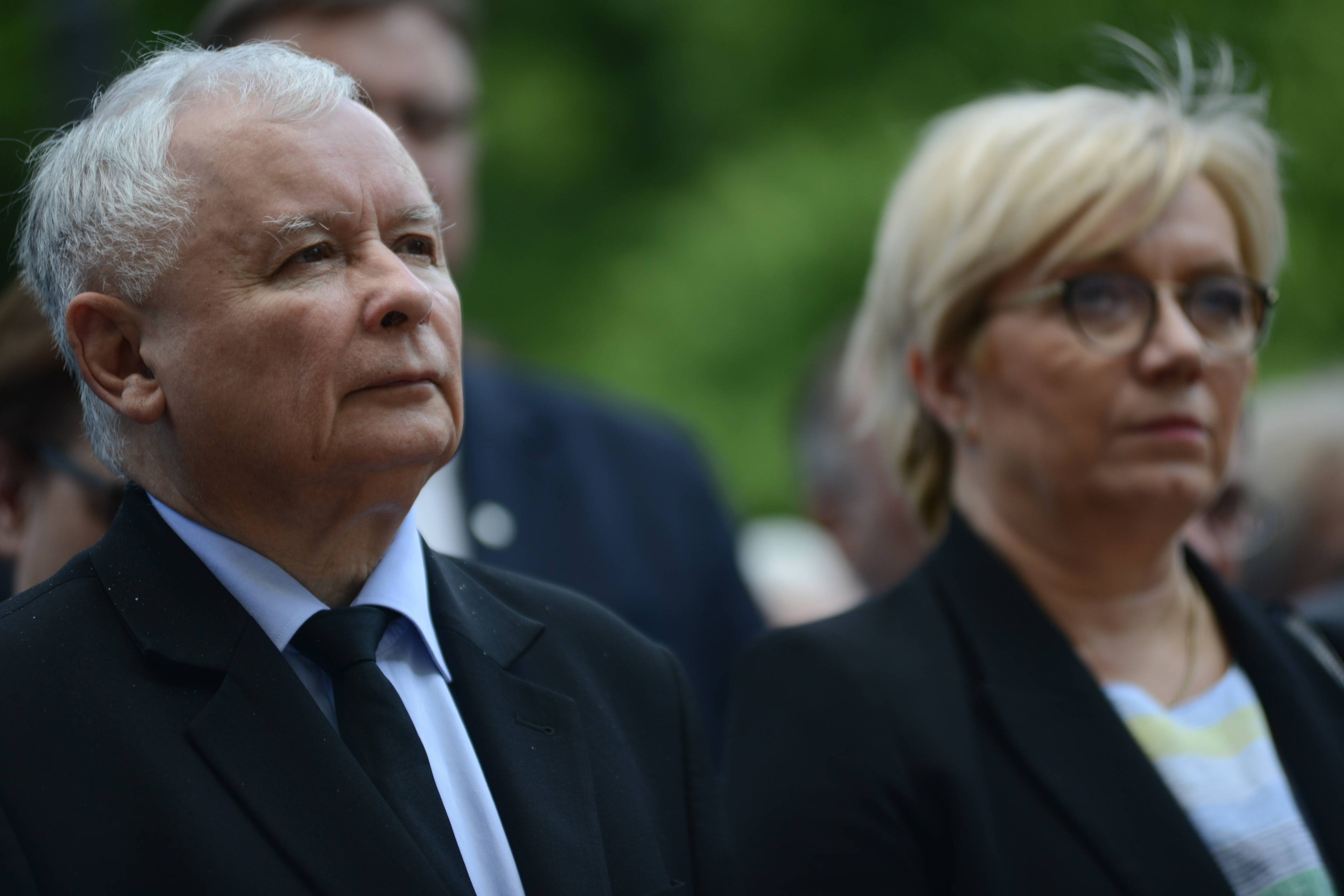 Odsloniecie kamienia wegielnego pod pomnik premiera Jana Olszewskiego przed KPRM