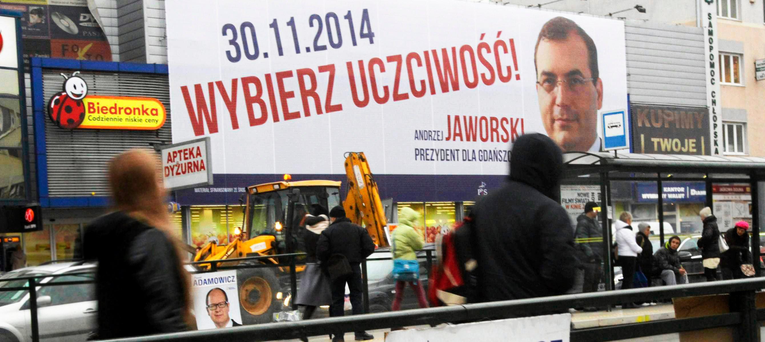 27.11.2014 Gdansk . Plakaty wyborcze Pawla Adamowicza i Andrzeja JaworskiegoFot. Agencja Gazeta