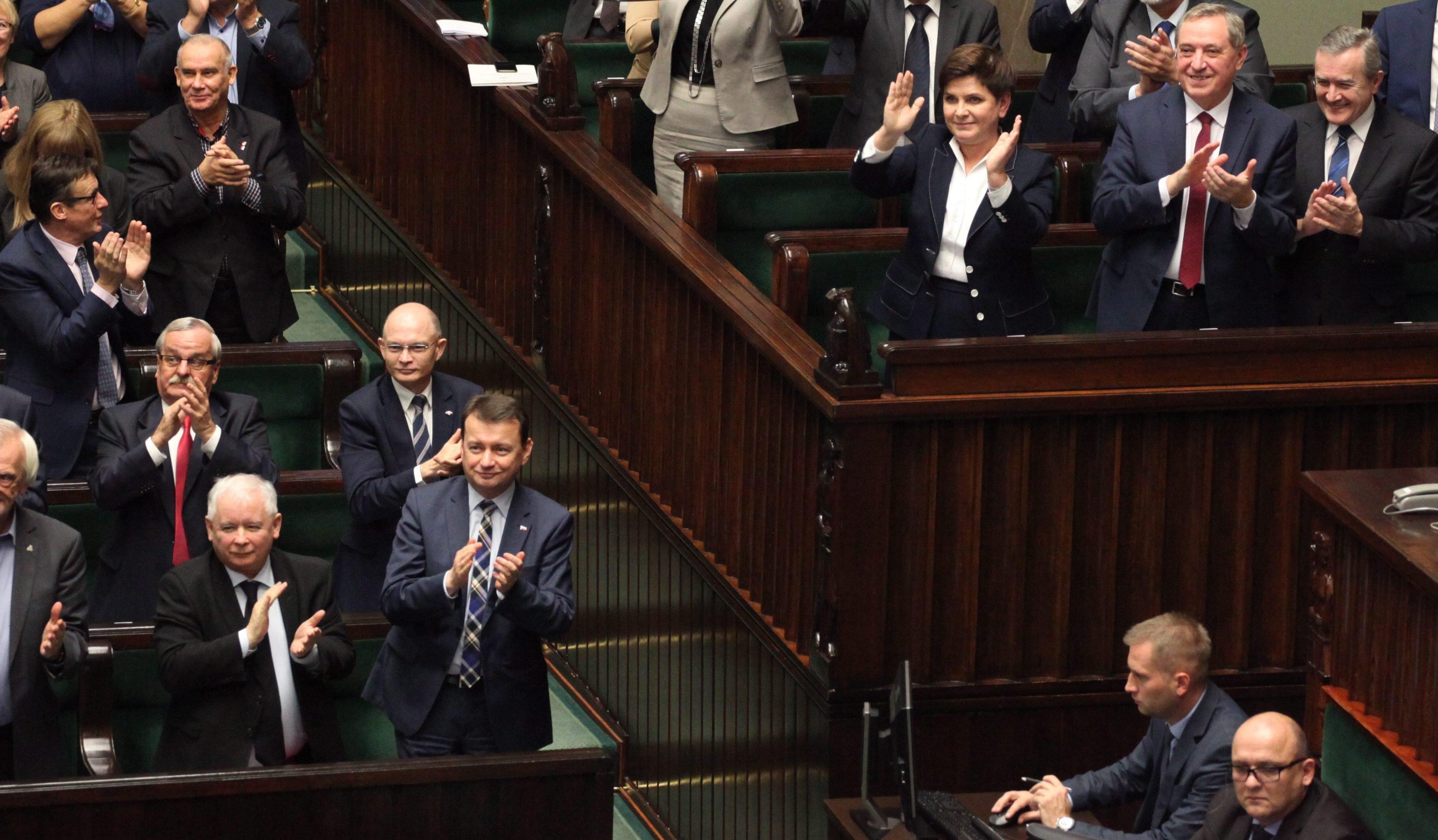 16.11.2016 Warszawa , Sejm . Premier Beata Szydlo i ministrowie podczas glosowania na reforma emerytalna i zmiana wieku emerytalnego .
Fot . Slawomir Kaminski / Agencja Gazeta