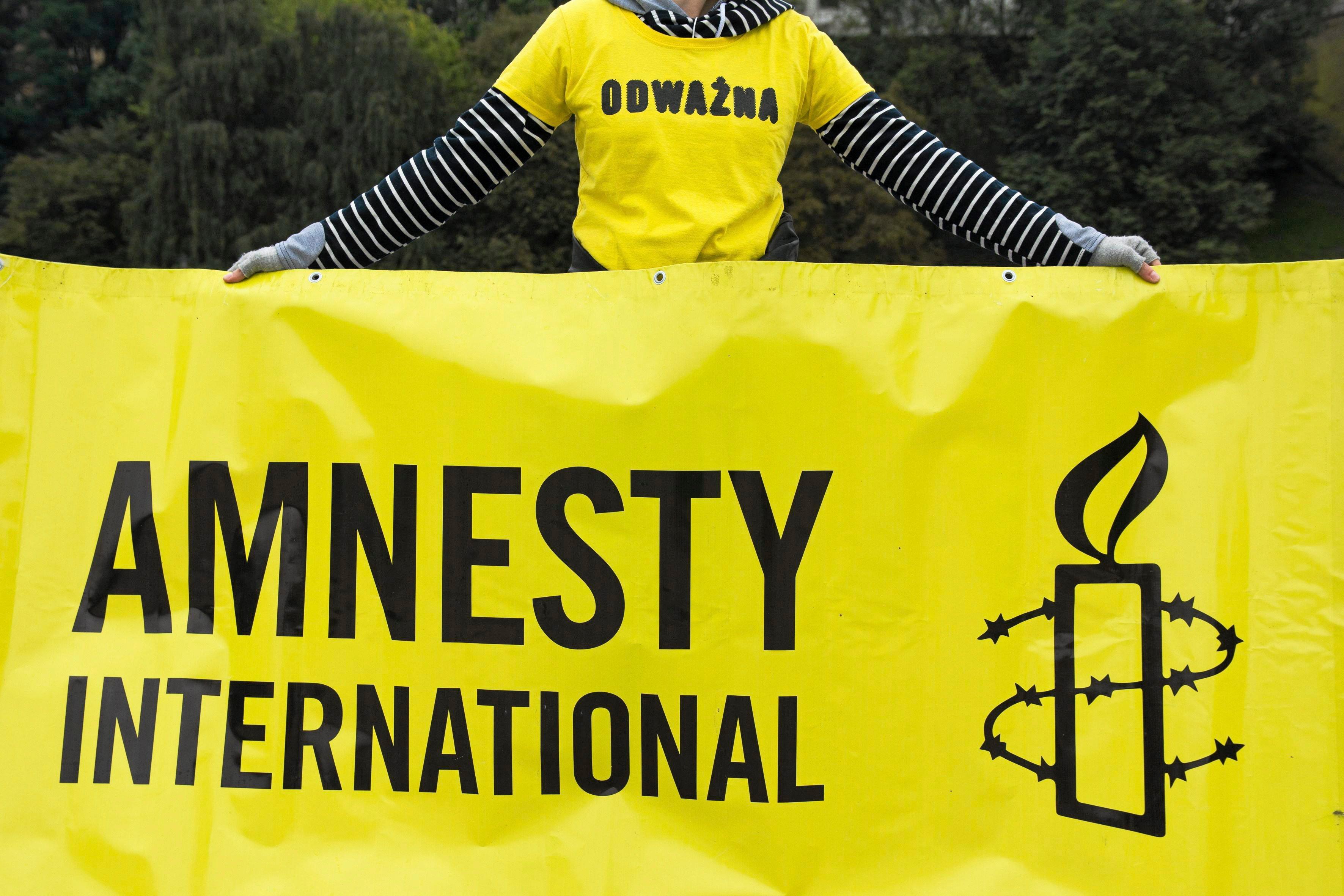 19.09.2017  Krakow , Rynek Glowny . Plac Wielkiej Armii Napoleona . Akcja Amnesty International w wyrazie solidarnosci z Idil Eser , dyrektor Amnesty International Turcja , ktora obecnie przebywa w wiezieniu . Fot. Adrianna Bochenek / Agencja Gazeta
