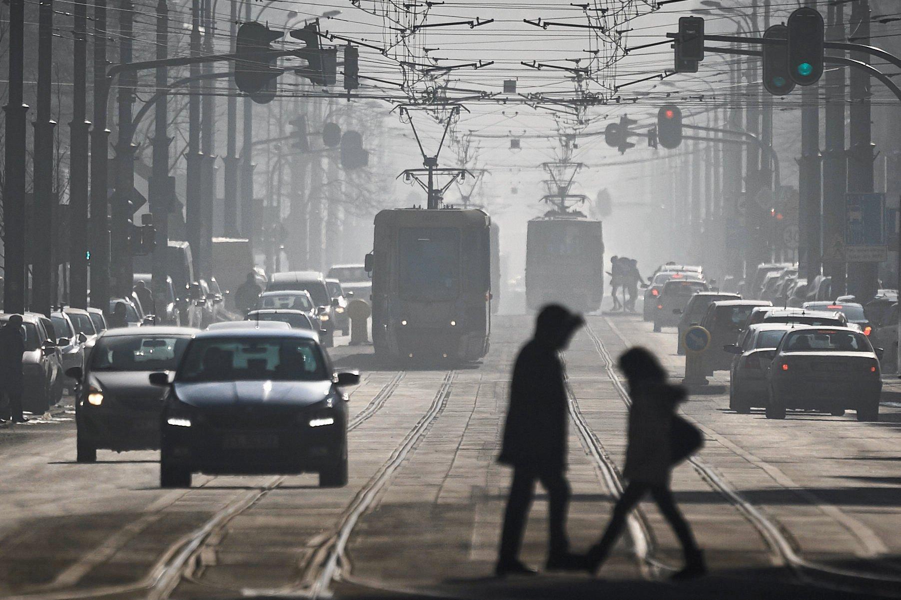 Na zdjęciu: Wysokie zanieczyszczenie powietrza spowodowane wzmozonym ogrzewaniem w okresie silnych mrozow