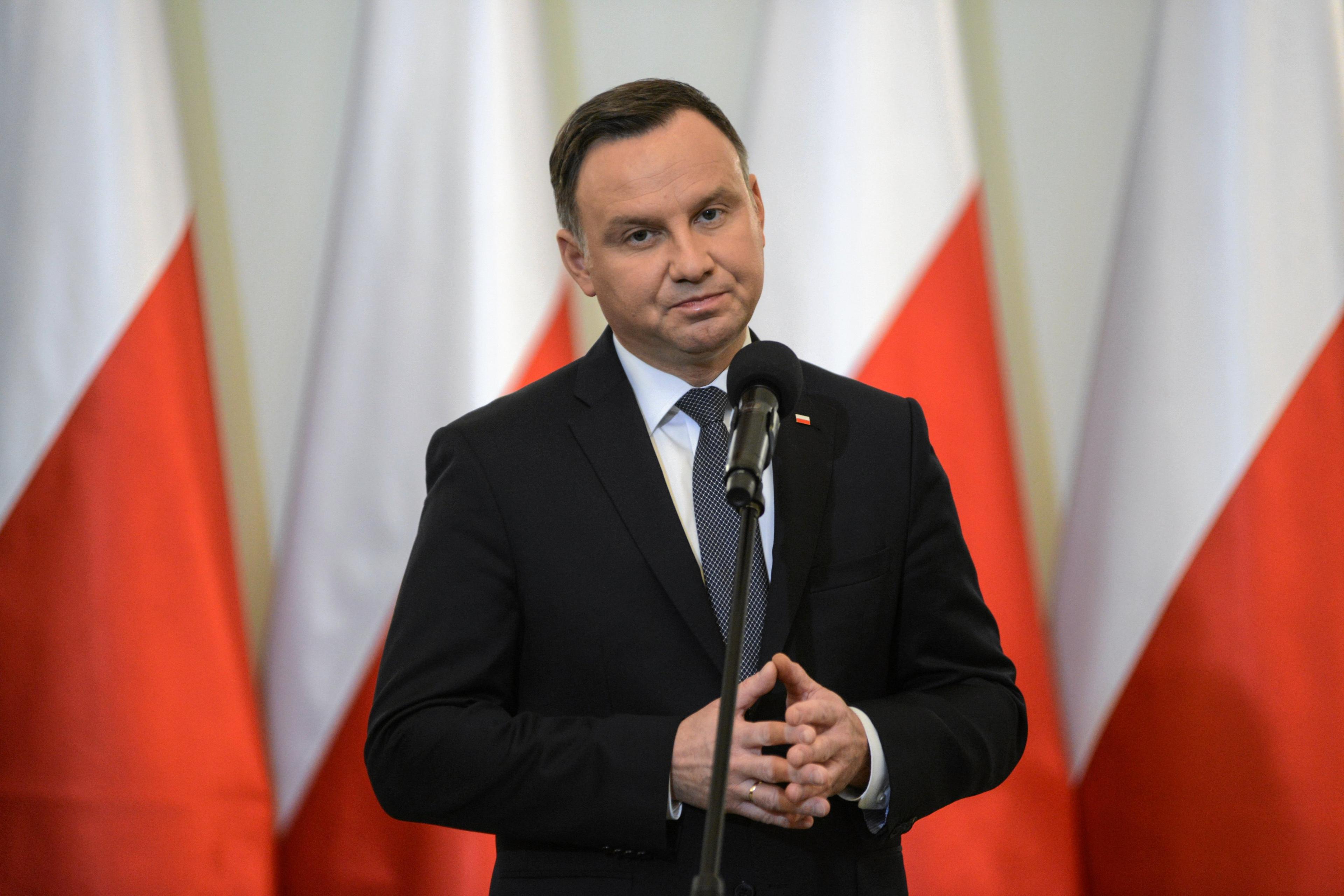 Andrzej Duda zakazuje adopcji w Polsce przez pary jednopłciowe
