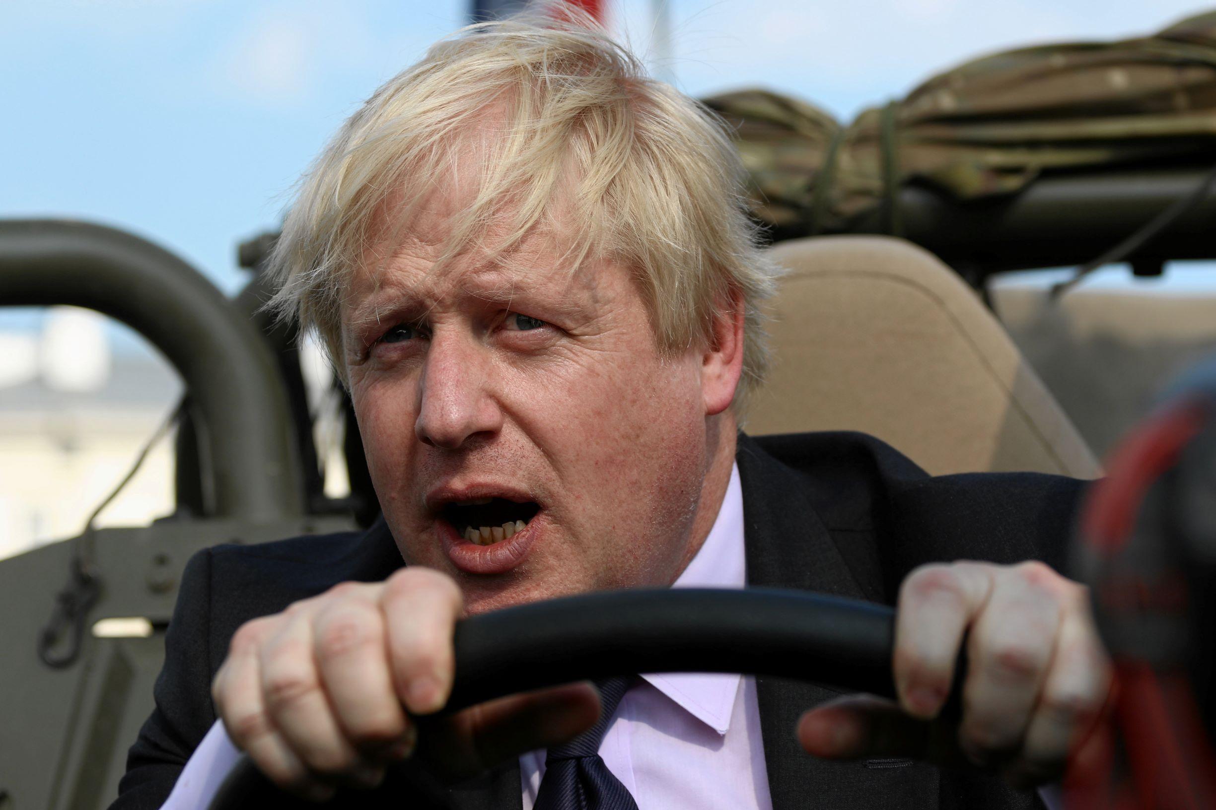 Boris Johnson zawiesza parlament