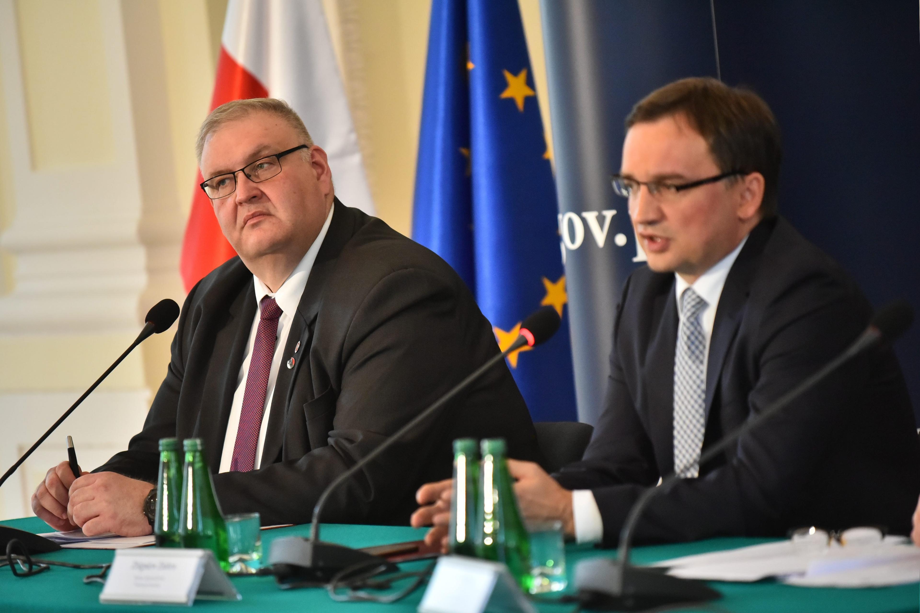 Prokurator Bogdan Święczkowski i Minister Ziobro. Święczkowsk atakuje Małgorzatę Gersdorf