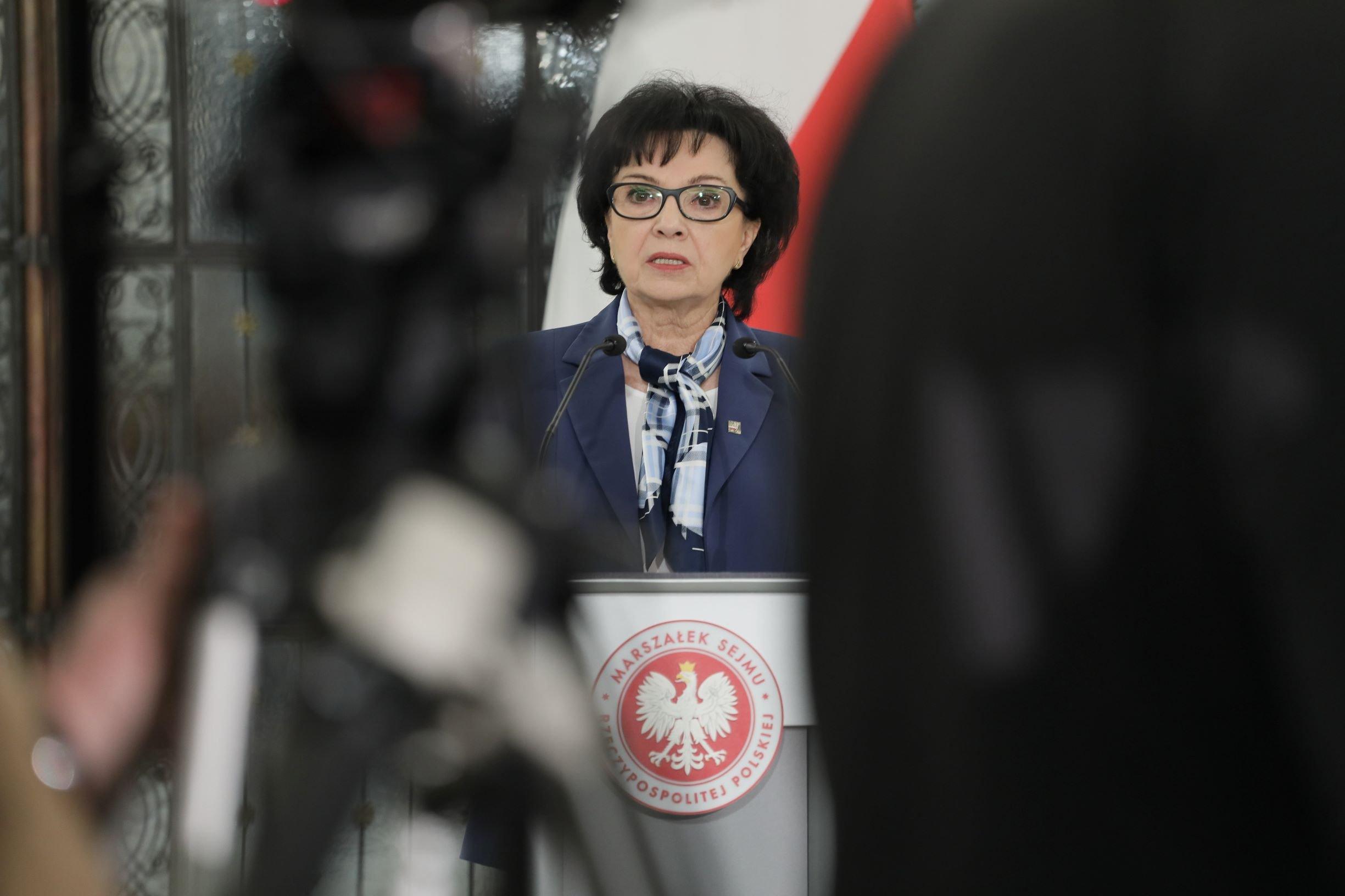Marszałek Sejmu Elżbieta Witek zdecydowała, że Sejm przejdzie na tryb zdalny
