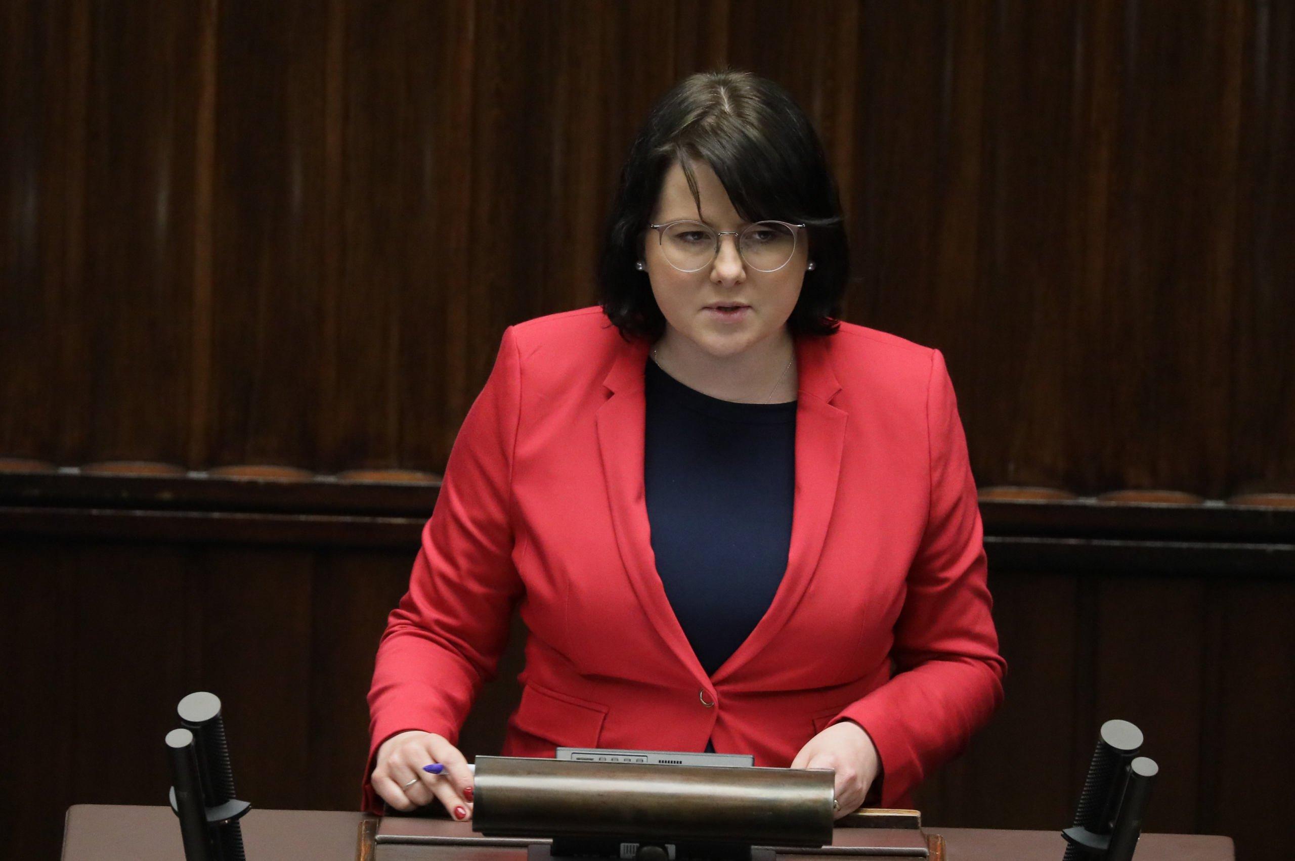 Kaja Godek przemawia w Sejmie. Tematem aborcja