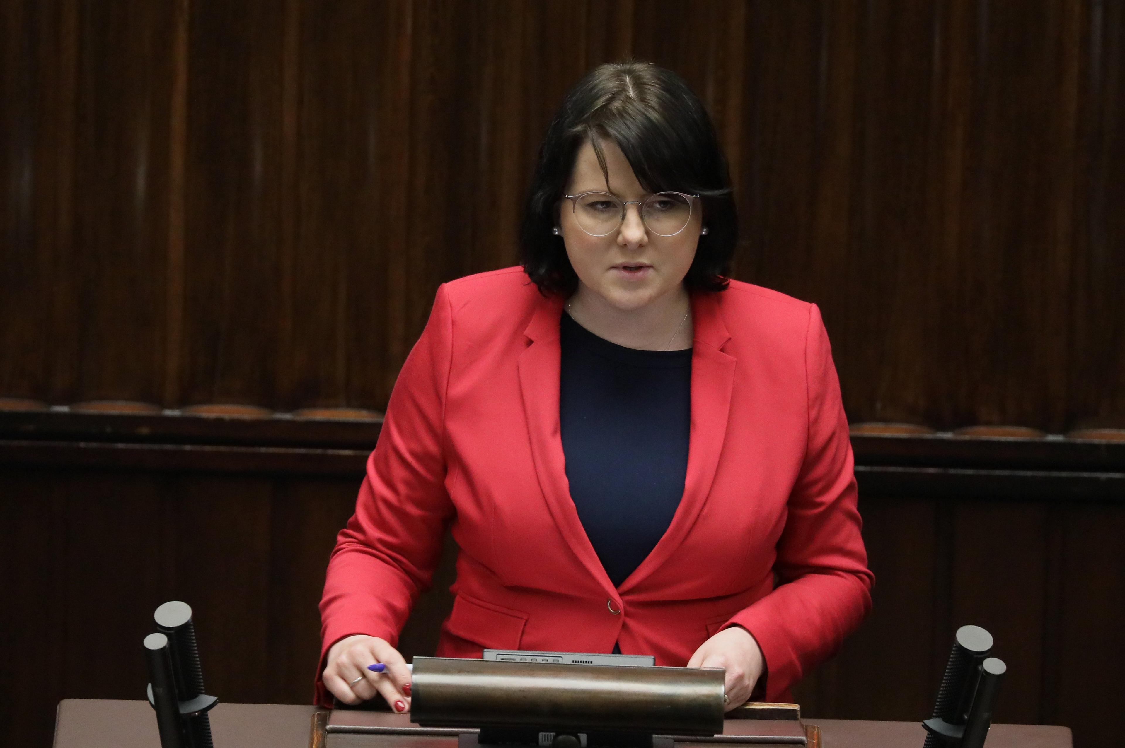 Kaja Godek przemawia w Sejmie. Tematem aborcja