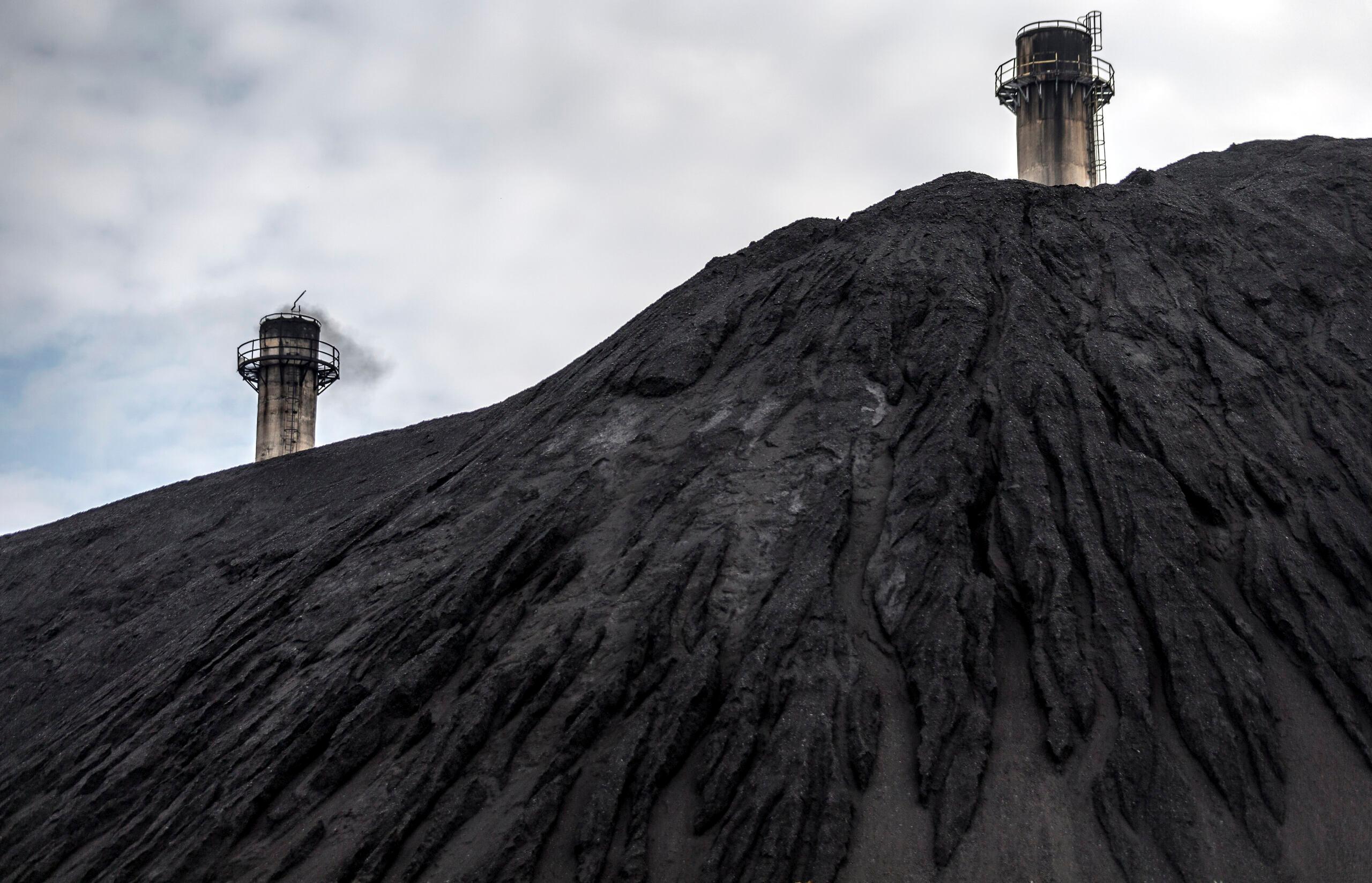 zwały węgla w kopalni Halemba