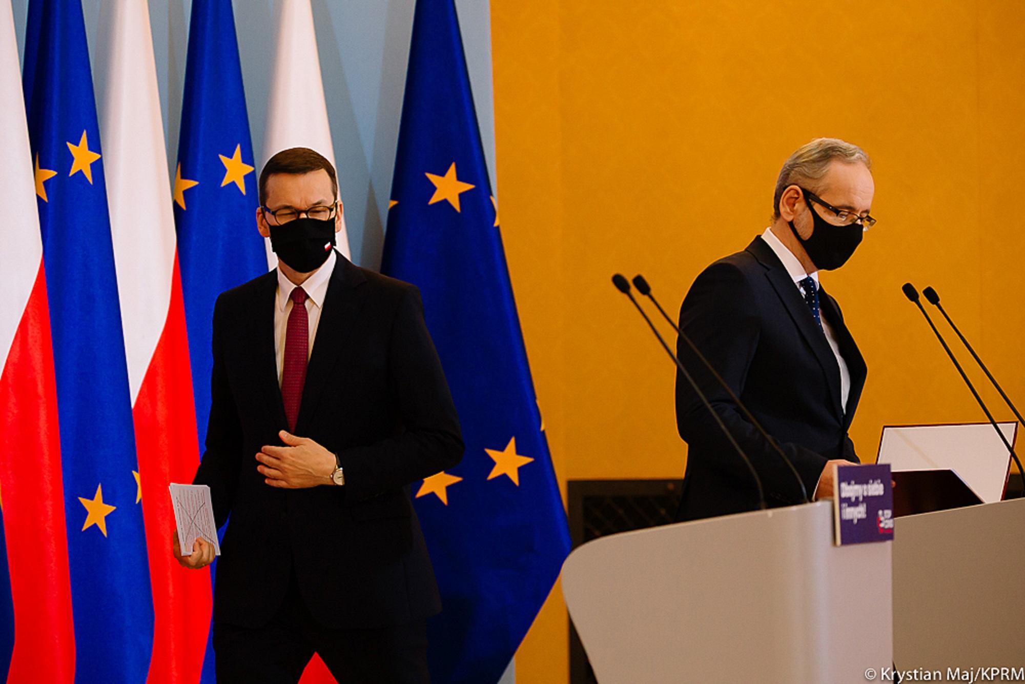 Premier i minister zdrowia ogłaszają - żółta strefa w całej Polsce. Co się zmienia?