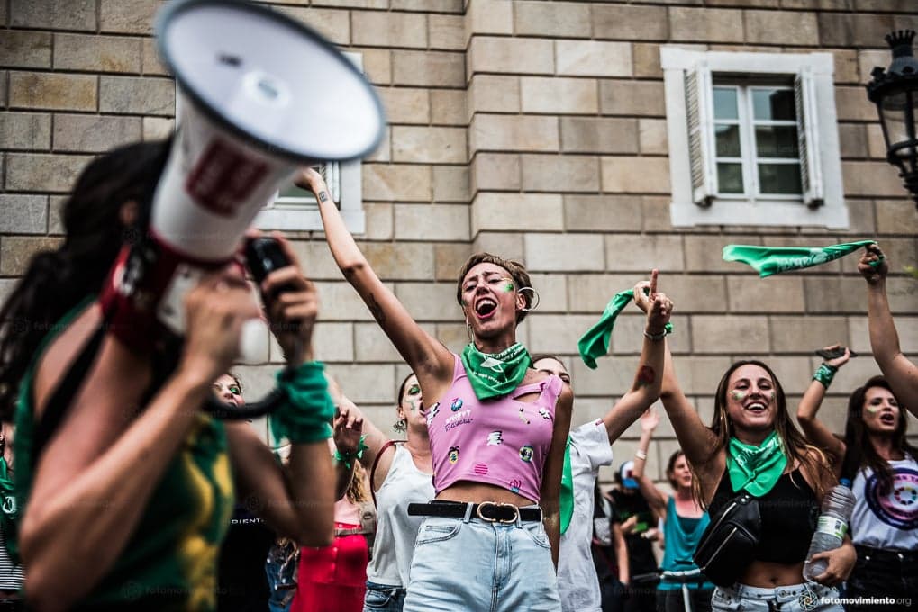 Argentynki w zielonych chustach protestujące za legalną aborcją