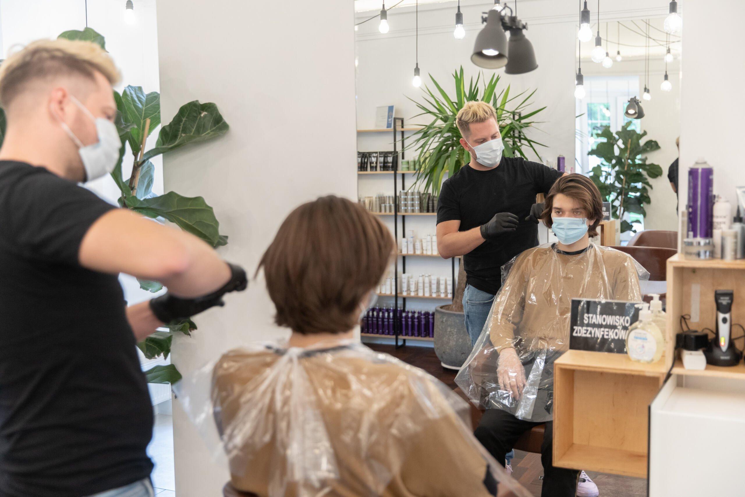 tarctarcza 6.0 – zakład fryzjerski w epidemii