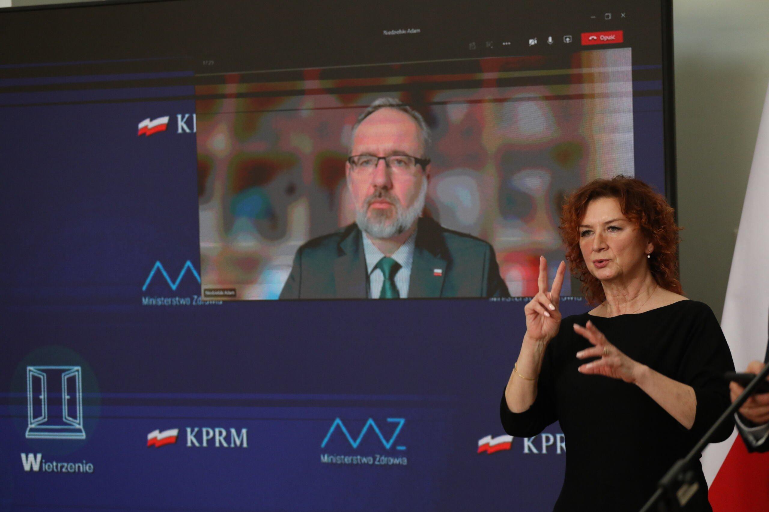 Konferencja prasowa ministra zdrowia Adama Niedzielskiego w Warszawie