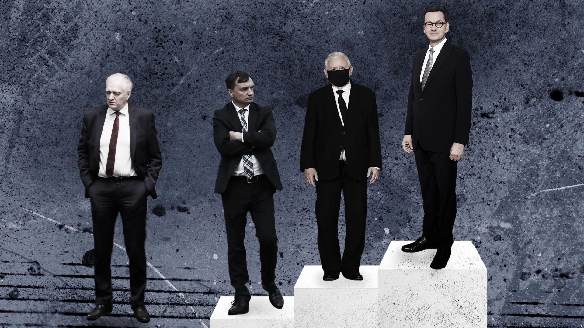 Liderzy Zjednoczonej Prawicy stoją na podium, poza nim znajduje się Jarosław Gowin. To wynik sondażu wśród wyborców PiS