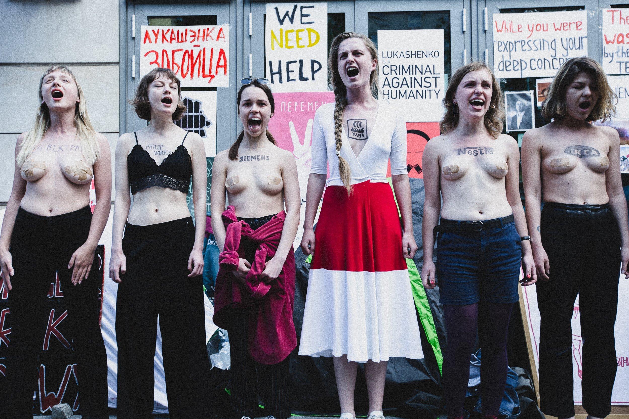 Warszawa, 02.06.2021. Protest solidarnościowy z represjonowanymi Białorusinkami i Białorusinami