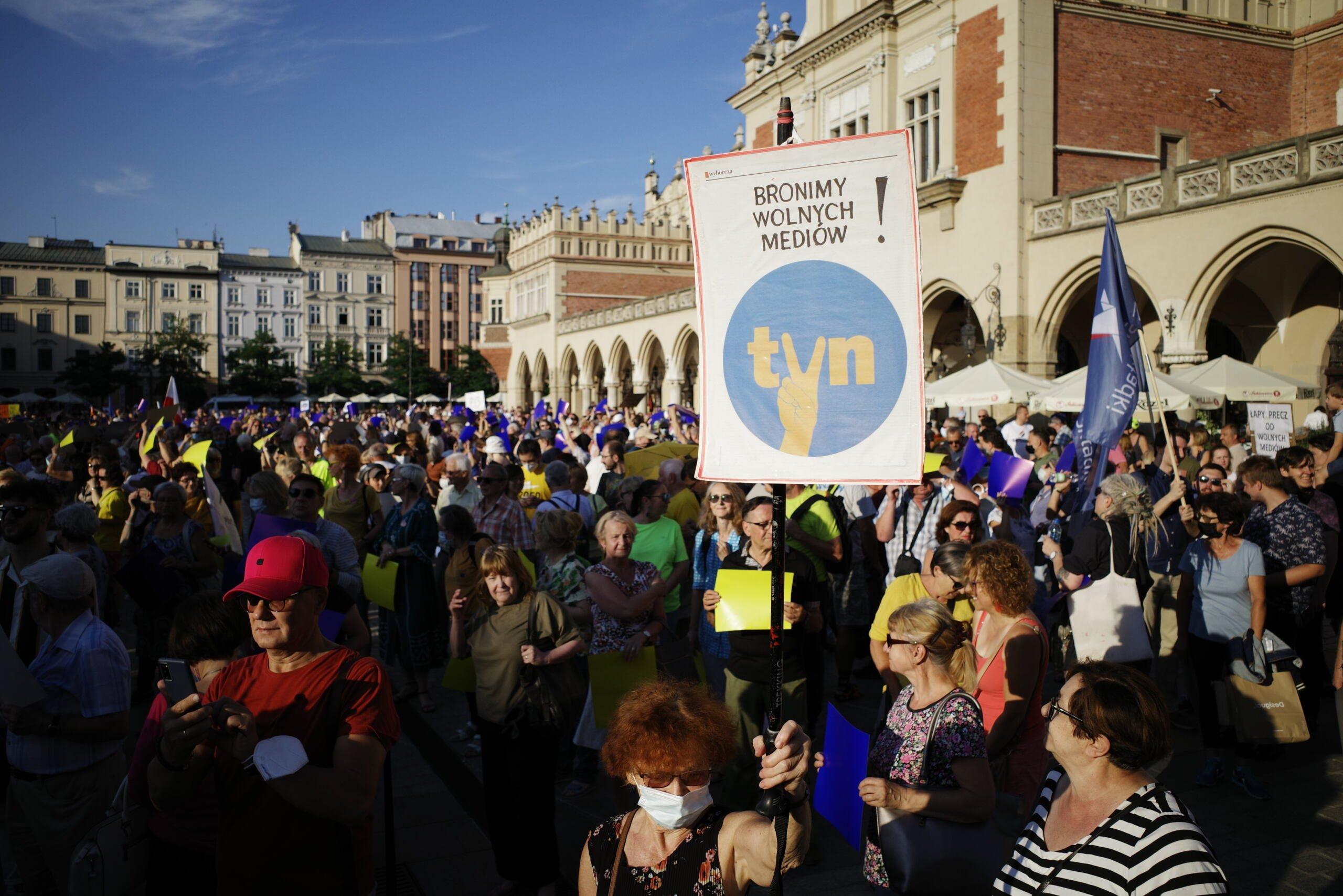 Protest przeciw Lex TVN w Krakowie