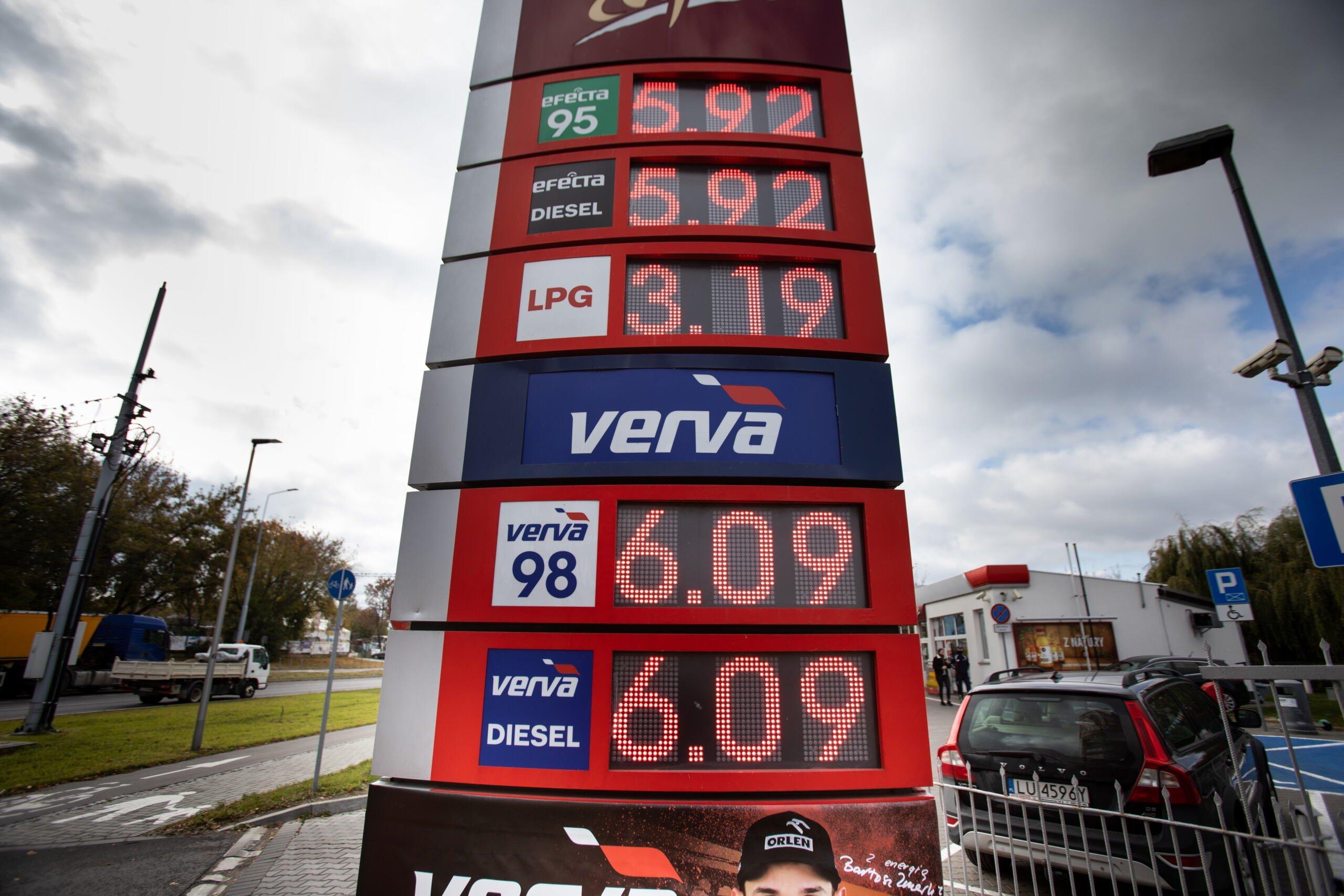 Ceny paliw na stacji benzynowej rosną - powodem wysoka inflacja