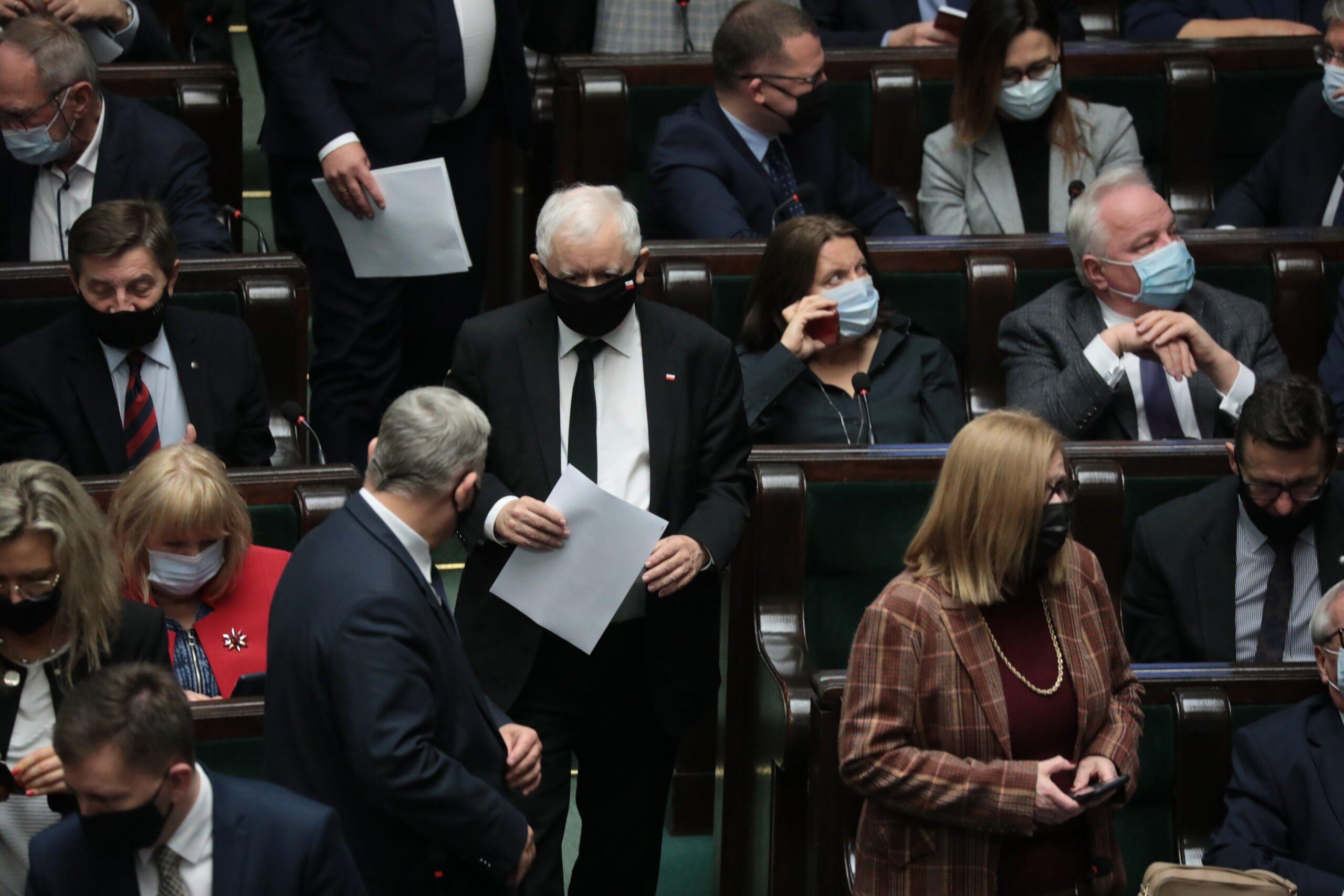 Nie będzie frontu jedności wokół rządu PiS. Większość opozycji nie poparła uchwały o solidarności wokół granicy. Sejm, Jarosław Kaczyński, 17 listopada 2021
