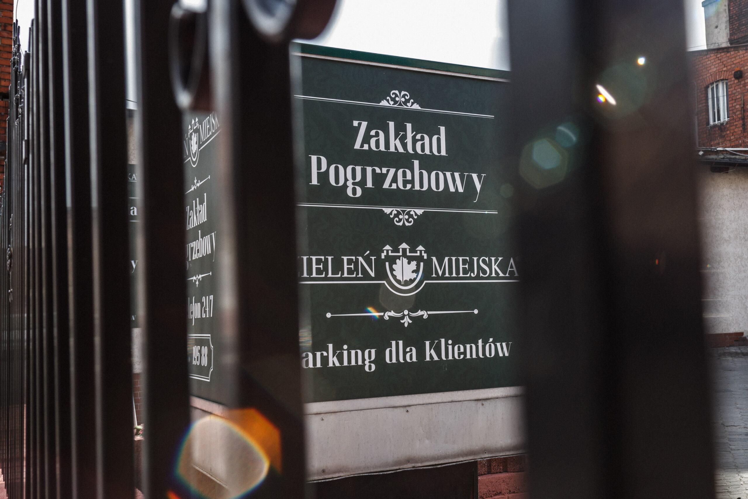 06.04.2021 Bydgoszcz. Zaklad pogrzebowy .
Fot. Roman Bosiacki / Agencja Gazeta