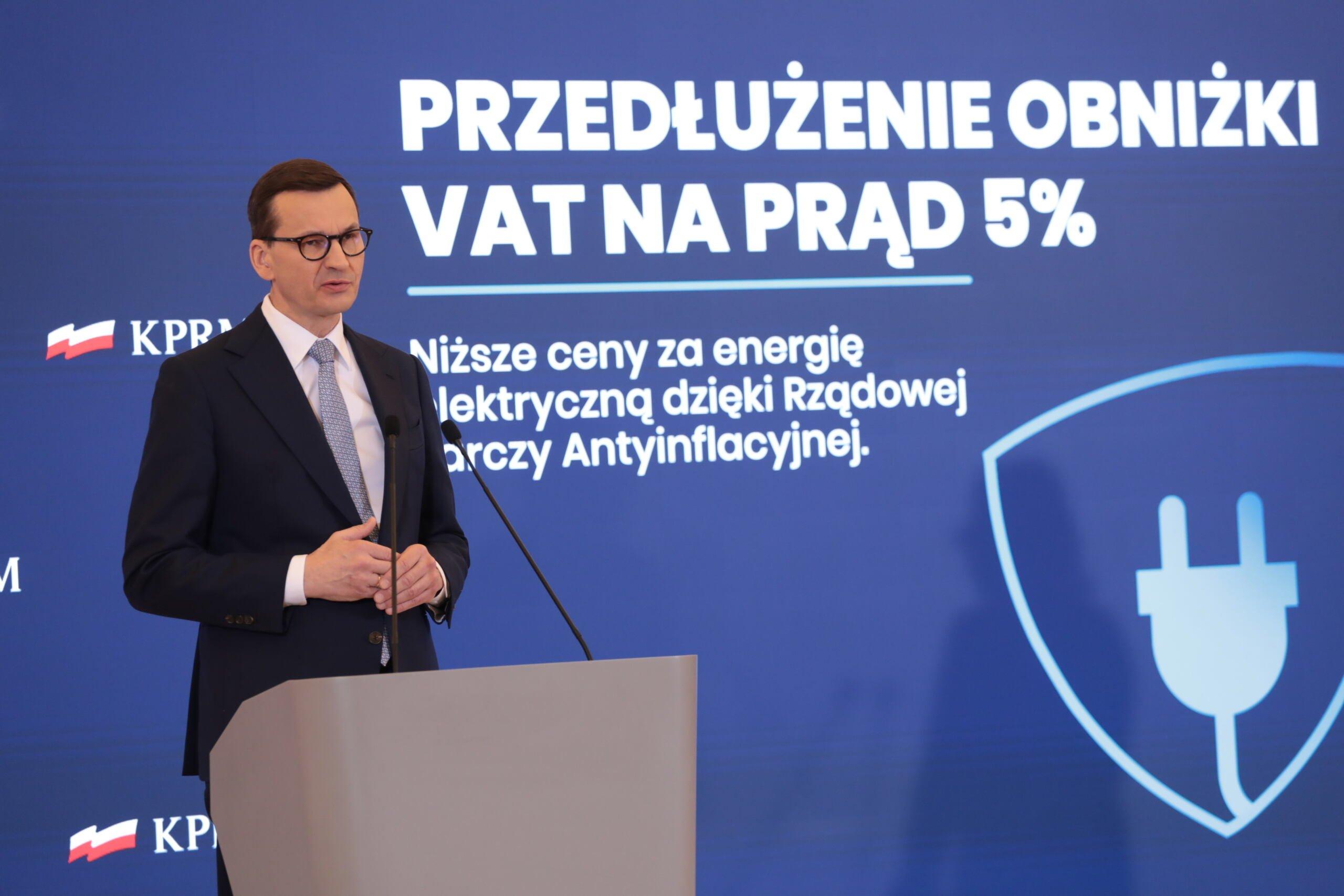 Premier Mateusz Morawiecki prezentuje założenia tarczy antyinflacyjnej 2.0 podczas konferencji prasowej