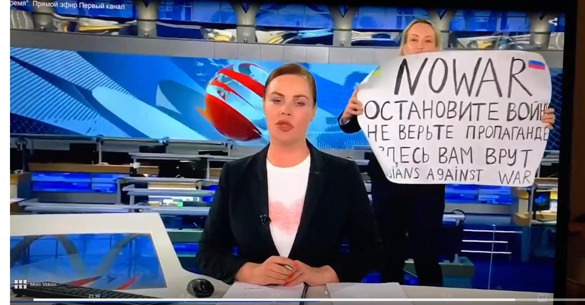 Marina Owsiannikowa przerwała program na żywo w rosyjskiej TV