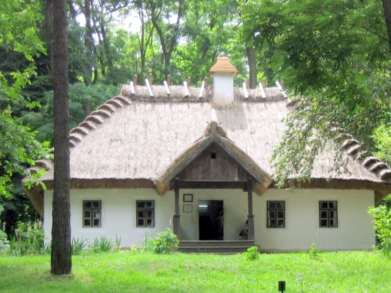 Tarasowa Świetlica, drewniana izba pamięci w rezerwacie Szewczenki