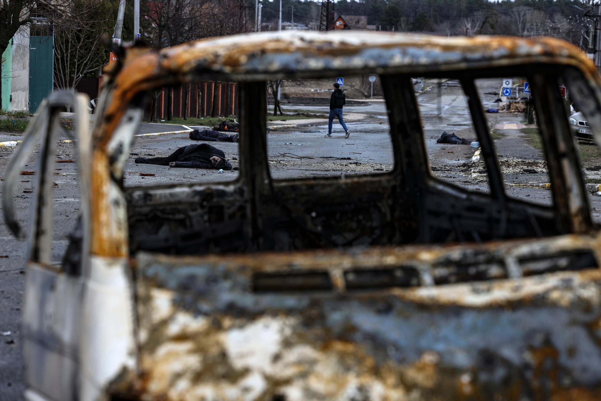 Ukraina - zniszczony i spalony samochód