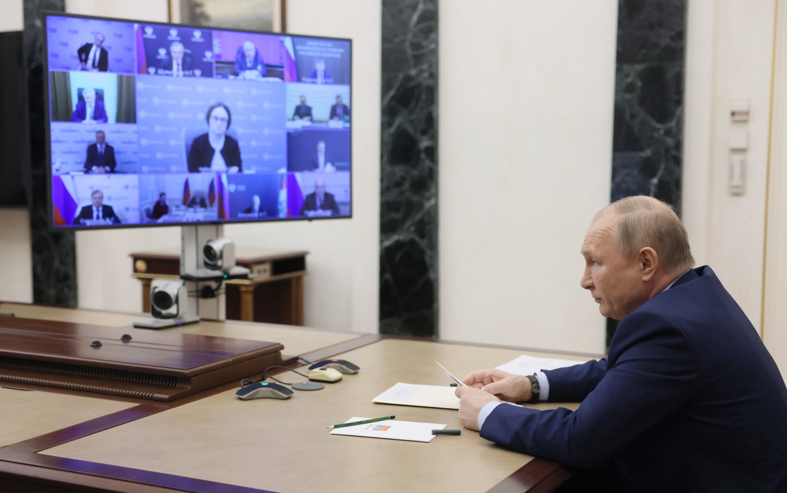 Władimir Putin podczas wideokonferencji