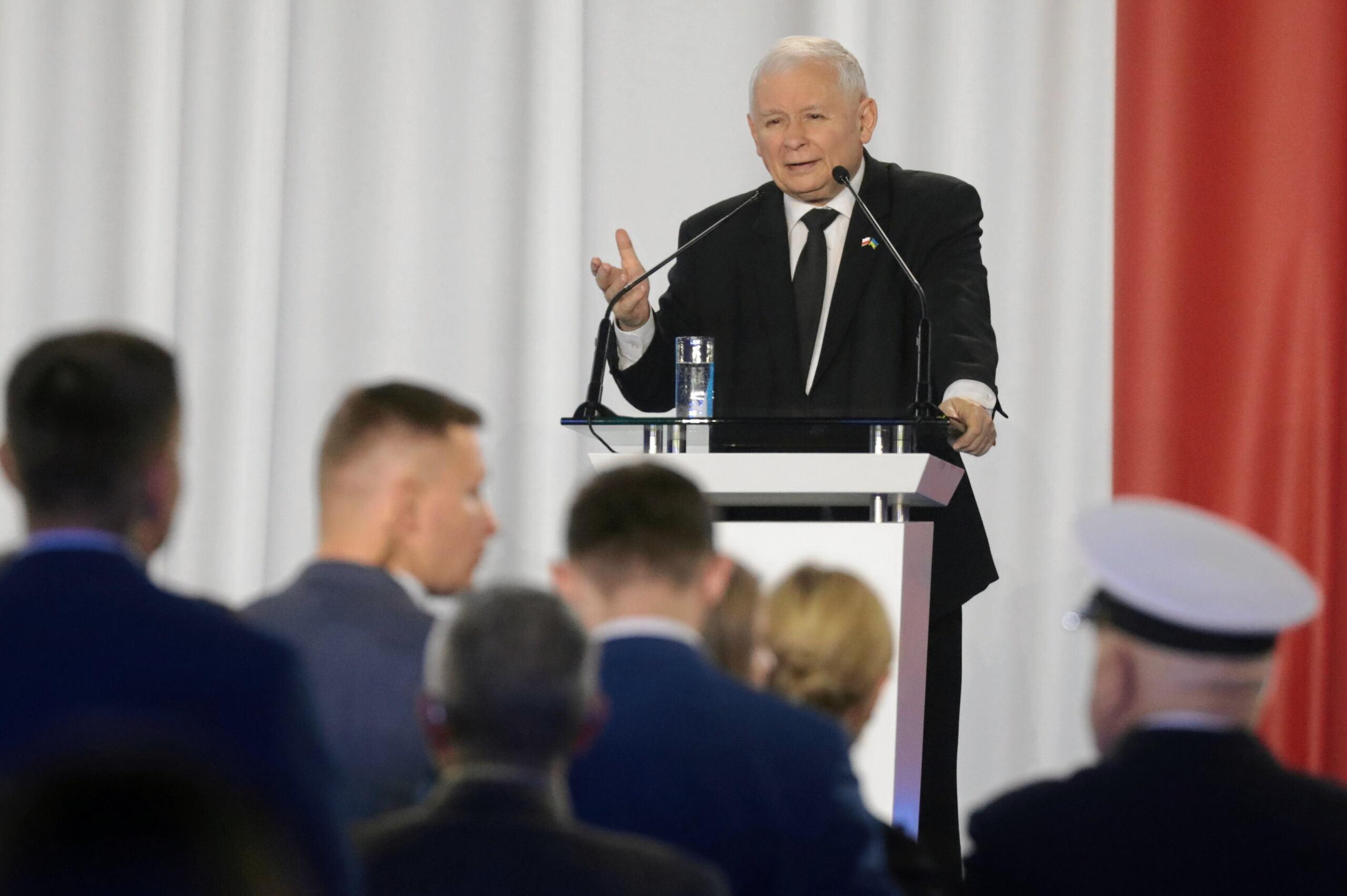 Prezes PiS Jarosław Kaczyński przemawia