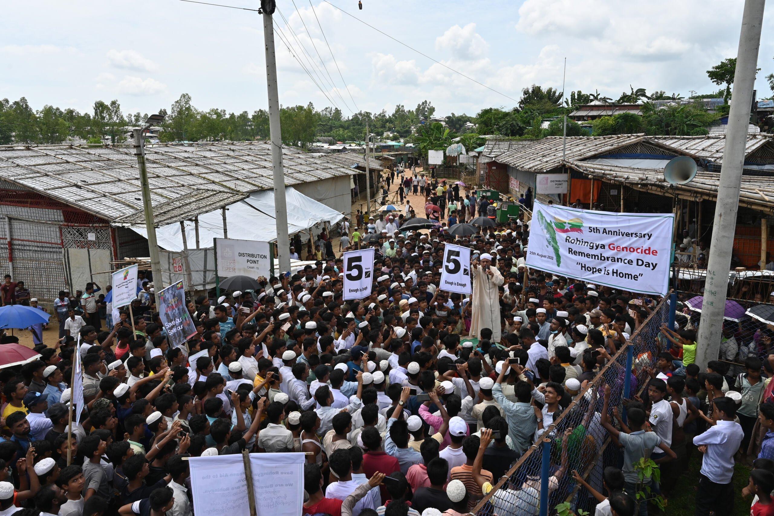 Protest w obozie dla uchodźców Rohingya w Bangladeszu