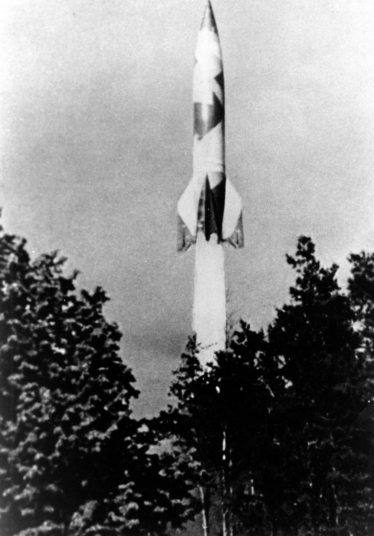 (GERMANY OUT) GERMAN V-2 ROCKET. Launch of a German V-2 rocket, at the test site at PeenemÃ¼nde on Germany's Baltic coast, during World War II. (Photo by ullstein bild/ullstein bild via Getty Images)