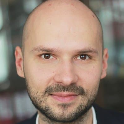 Portret Łukasza Grajewskiego.
