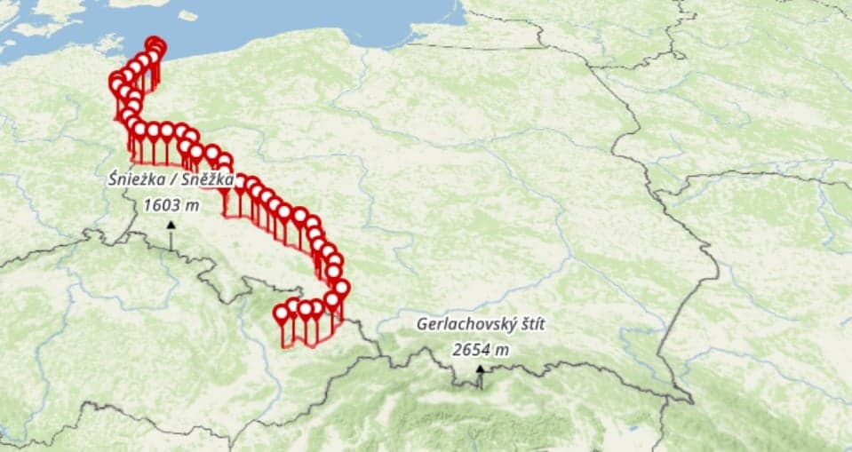 Mapa Polski z zaznaczoną trasą wzdłuż Odry
