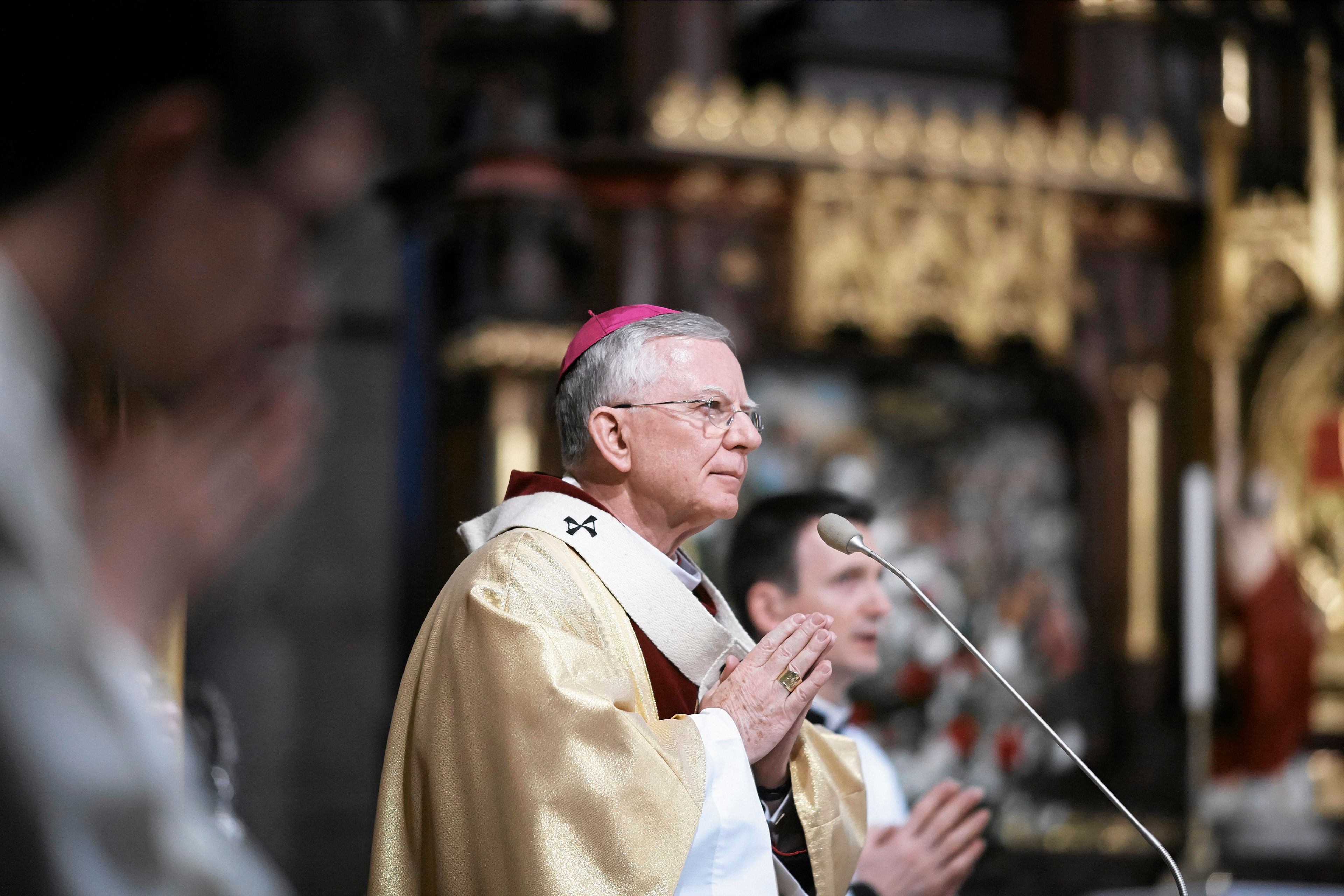 10.04.2016 Lodz . Abp Marek Jedraszewski celebruje uroczysta msze sw. w intencji ofiar w szosta rocznice katastrofy smolenskiej .
Fot . Marcin Stepien / Agencja Gazeta