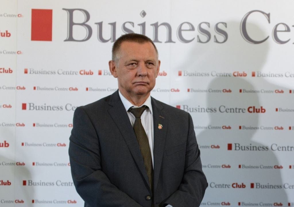 29.06.2018 Warszawa , plac Zelaznej Bramy 10 . Palac Lubomirskich . Siedziba Business Centre Club . Od lewej : sekretarz Stanu w Ministerstwie Finansow i szef Krajowej Administracji Skarbowej Marian Banas , prezes BCC Marek Goliszewski podczas finalu XVI edycji konkursu Urzad Skarbowy Przyjazny Przedsiebiorcy .
Fot. Maciek Jazwiecki / Agencja Gazeta