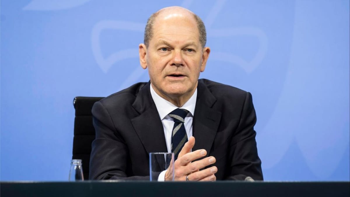 Kamnclerz Olaf Scholz przemawia