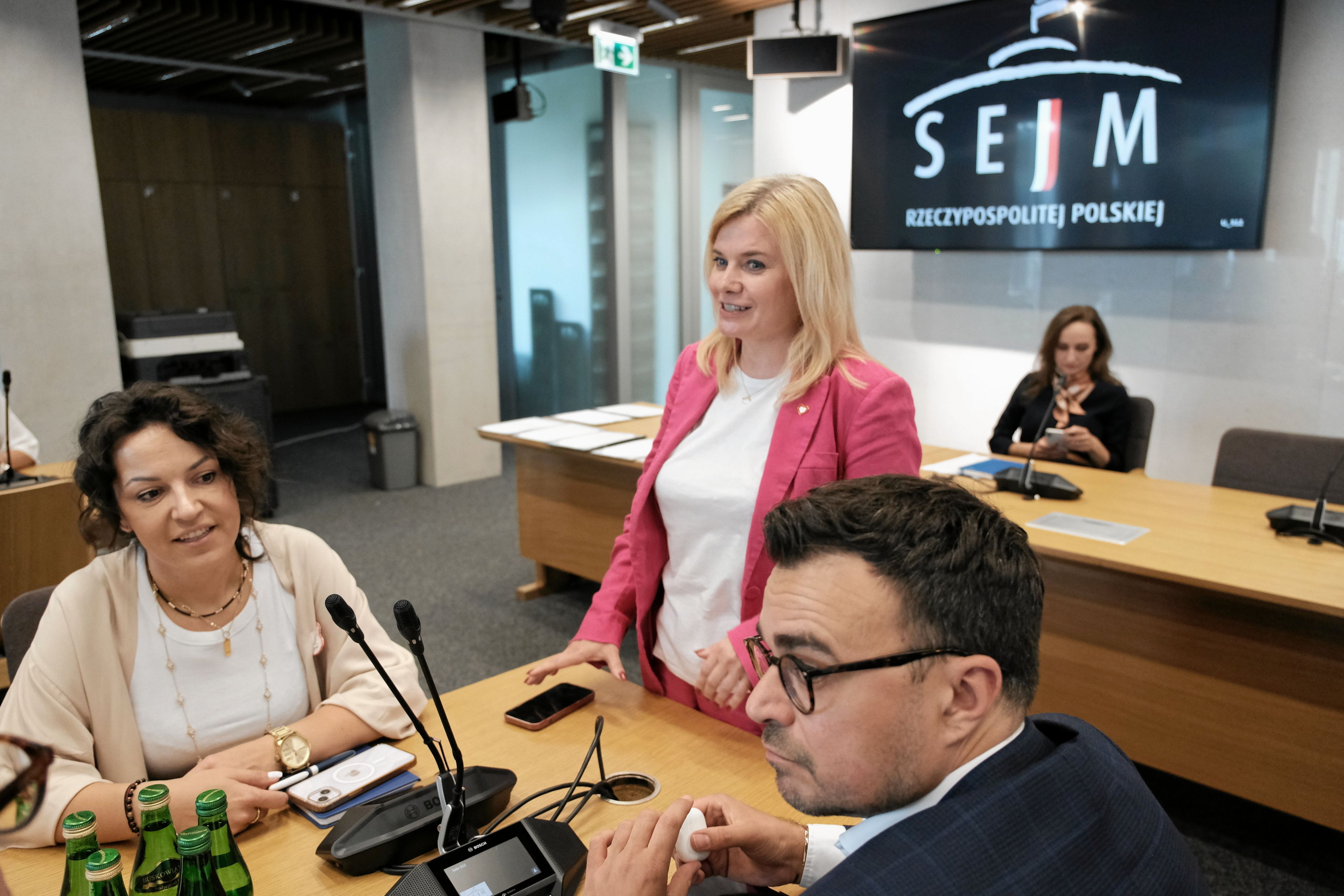 09.07.2024 Warszawa , ul Wiejska , Sejm . Poslanka KO Dorota Loboda (P) podczas obrad Komisji Nadzwyczajnej do rozpatrzenia projektow ustaw dotyczacych prawa do przerywania ciazy
Fot. Slawomir Kaminski / Agencja Wyborcza.pl