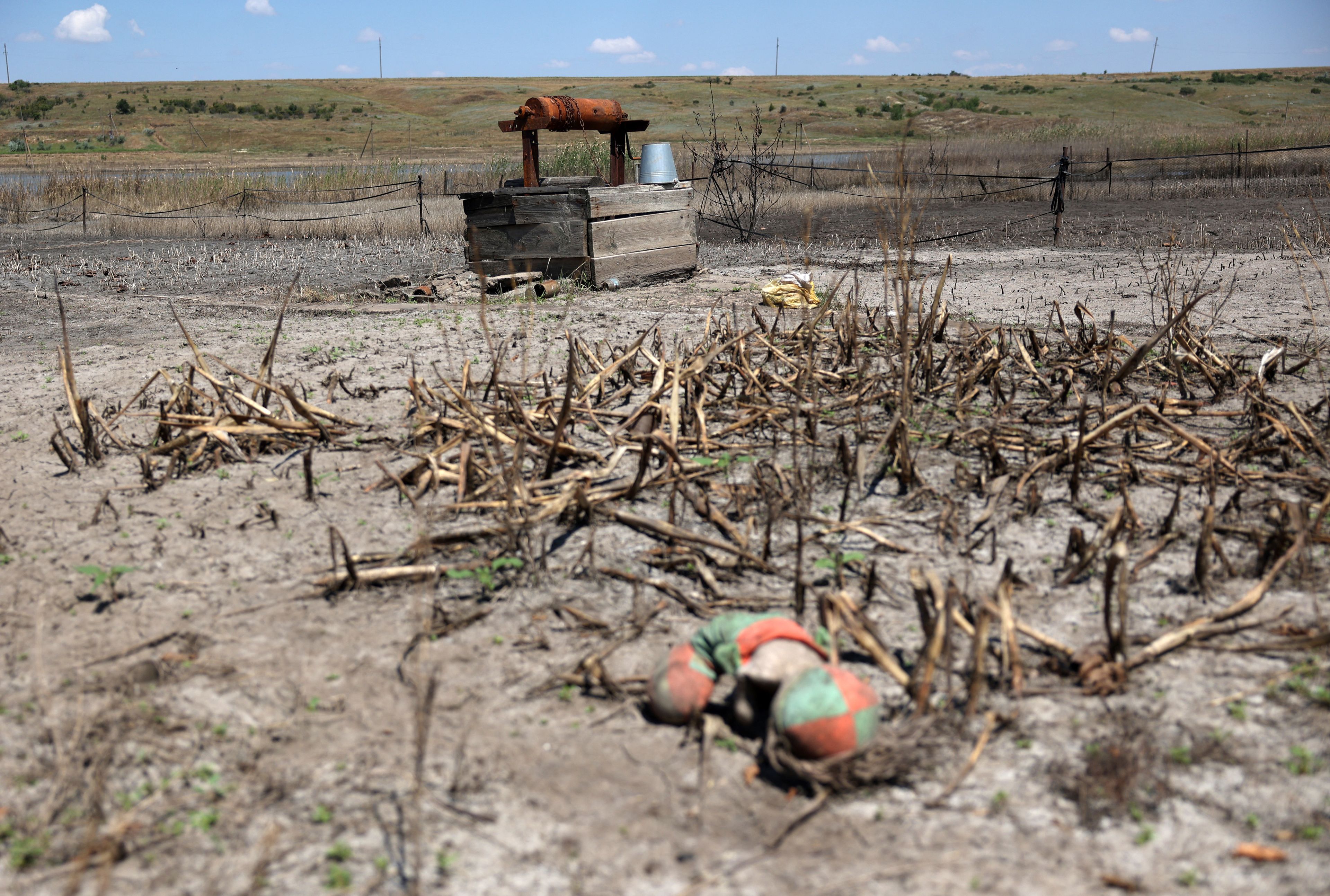 UKRAINE-RUSSIA-CONFLICT-WAR-FLOOD