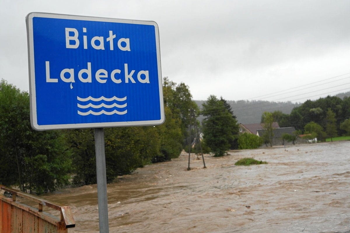 15.09.2024 Ladek-Zdroj . Rzeka Biala Ladecka zalewa Ladek Zdroj , Powiat Klodzki . Woda wdarla sie do centrum miasta
Fot . Tomasz Pietrzyk / Agencja Wyborcza.pl
