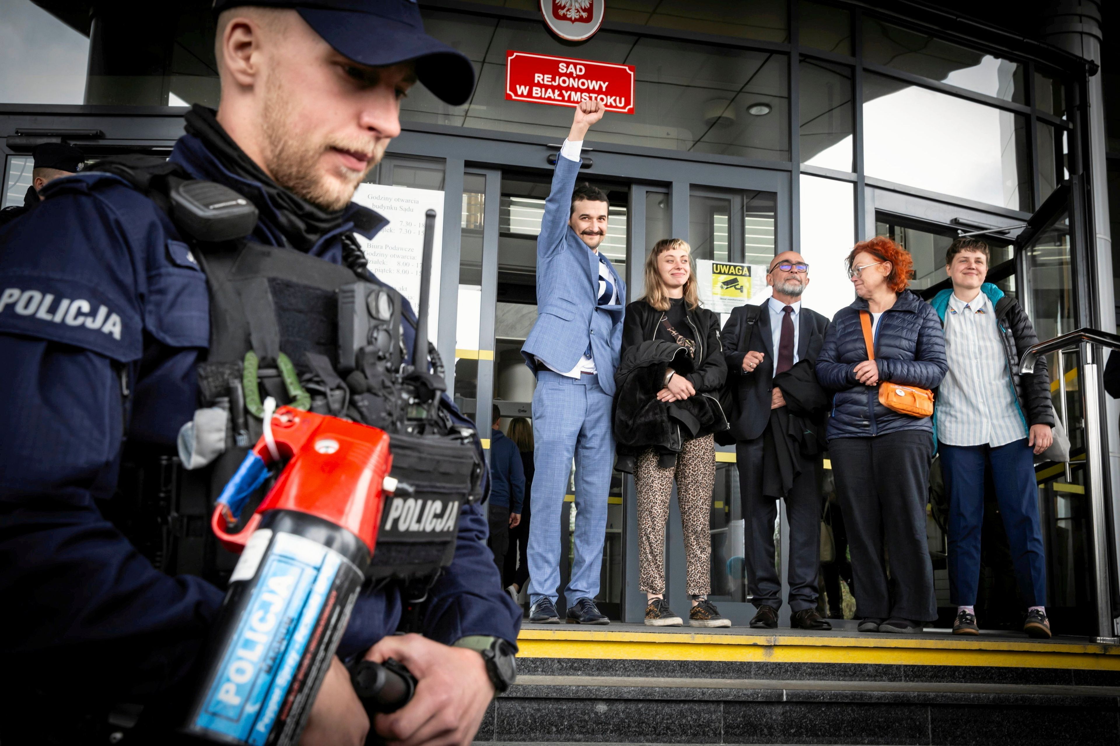 14.05.2025  Bialystok . Sad Rejonowy , kolejna rozprawa w sprawie " Piatki z Hajnowki " , pieciorga aktywistow dzialajacych na pograniczu polsko bialoruskim , pomagajacych migrantom humanitarnie. Zostali oskarzeni o pomoc wykraczajaca poza pomoc humanitarna . 
Fot. Agnieszka Sadowska/ Agencja Wyborcza.pl *** Local Caption *** .