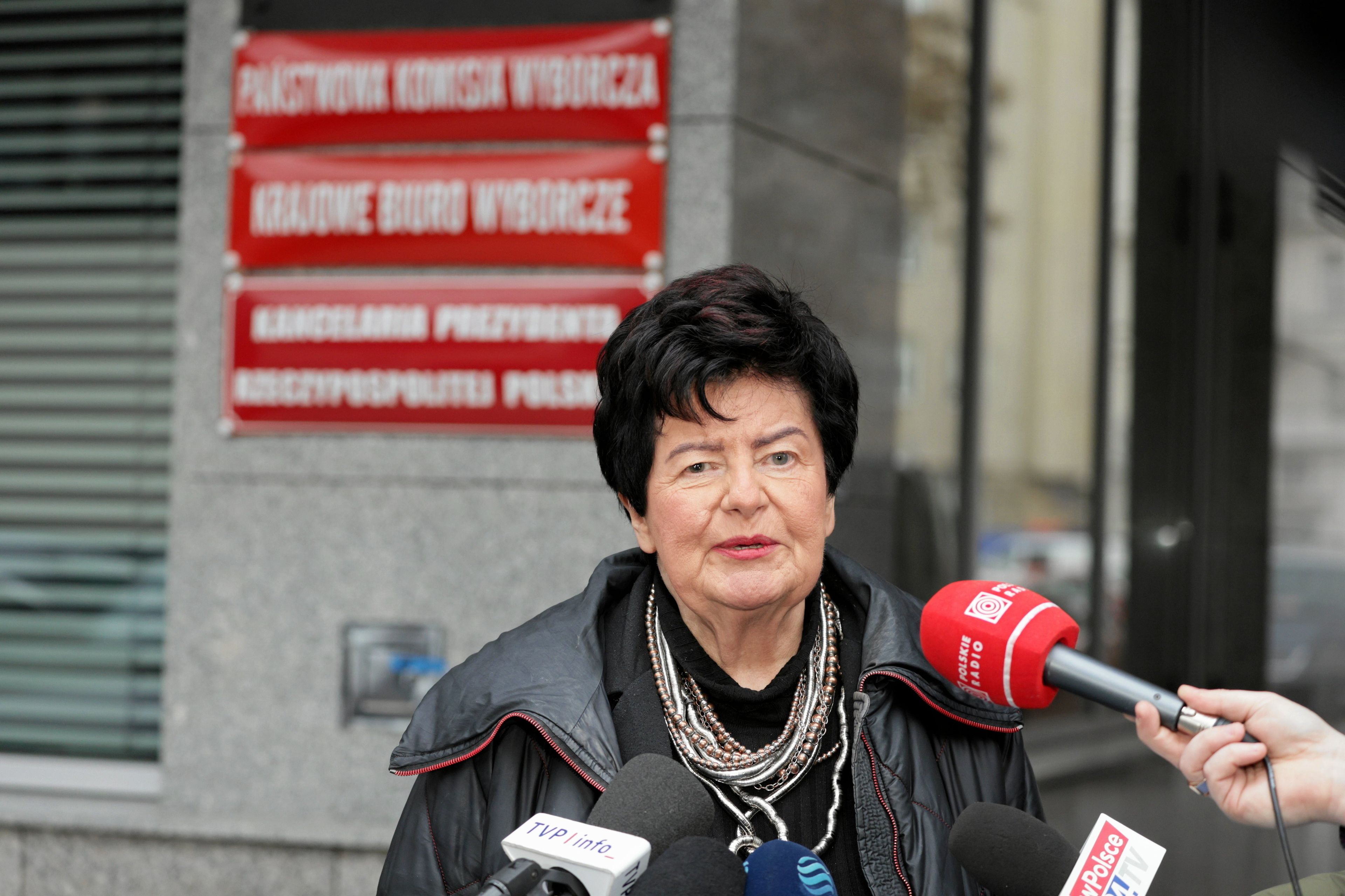 27.03.2024 Warszawa , ulica Wiejska , Panstwowa Komisja Wyborcza . Kandydatka na prezydenta, byla poslanka SLD, ekonomistka, nauczycielka akademicka Joanna Senyszyn zlozyla w PKW podpisy z poparciem, koniecznym dla zarejestrowania jej jako kandydatki na prezydenta RP .
Fot. Slawomir Kaminski / Agencja Wyborcza.pl
