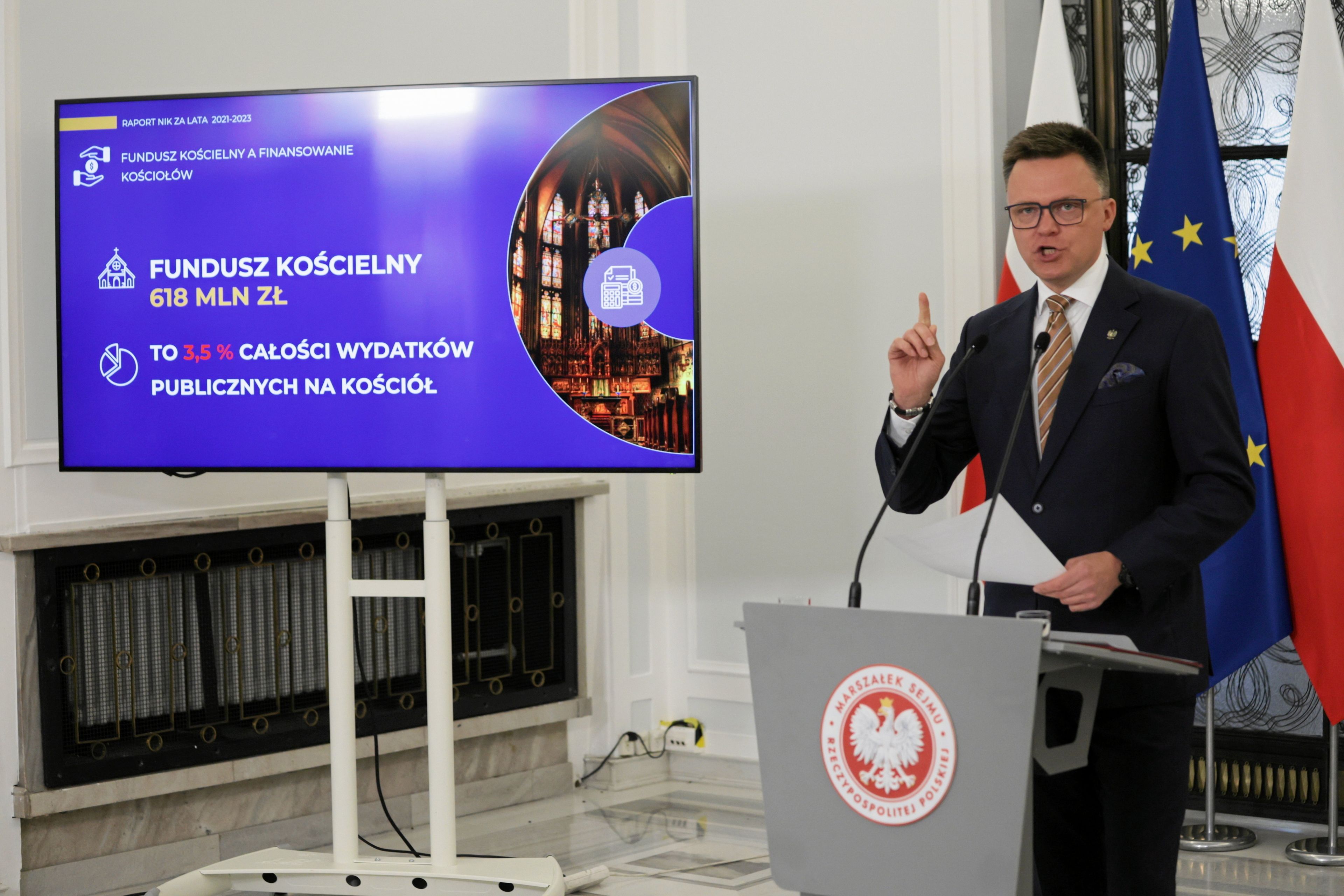 15.05.2025 Warszawa , ul. Wiejska Sejm . Marszalek Sejmu Szymon Holownia podczas konferencji prasowej . Tematem sa wyniki kontroli NIK , zleconej przez Marszalka w trybie art. 6 ustawy o NIK , na temat finansowania kosciolow i innych zwiazkow wyznaniowych ze srodkow publicznych .
Fot. Slawomir Kaminski / Agencja Wyborcza.pl