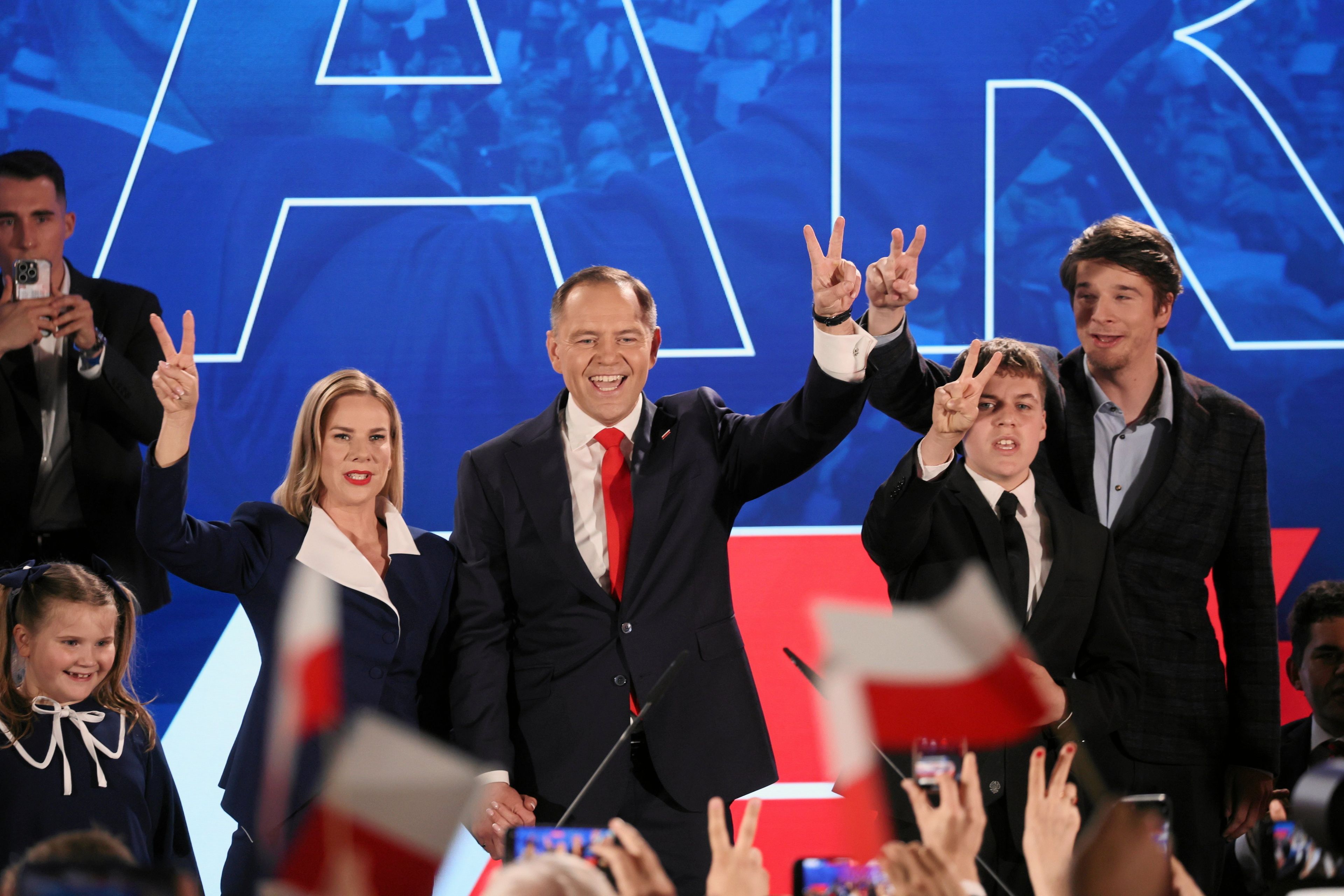 01.06.2025 Warszawa , Praga Polnoc , ul Otwocka 8 , Mala Warszawa . Wieczor Wyborczy kandydata na urzad Prezydenta RP Karola Nawrockiego .
Fot. Slawomir Kaminski / Agencja Wyborcza.pl