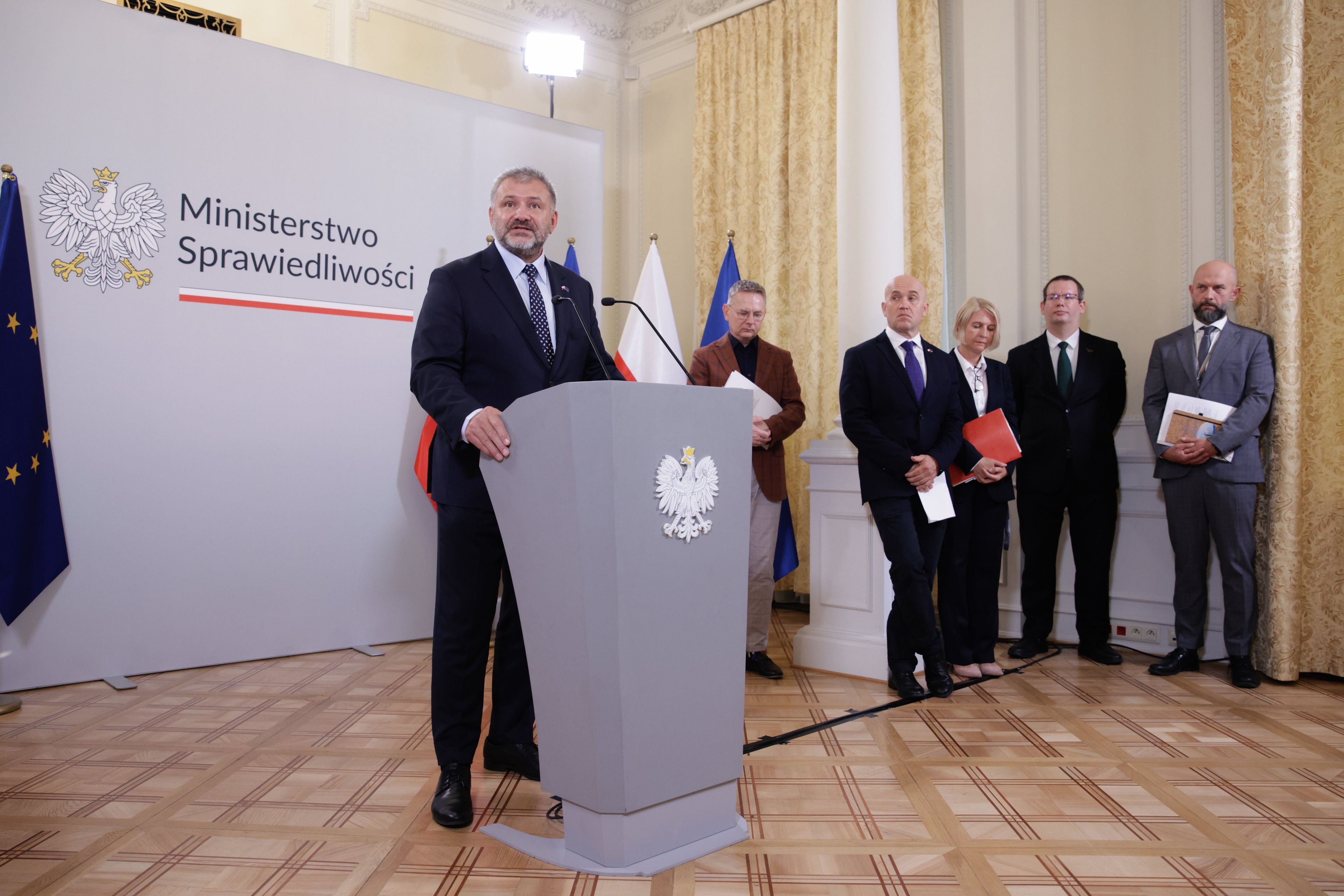 31.07.2025 Warszawa , aleja Roz 2 , Ministerstwo Sprawiedliwosci . Minister Sprawiedliwosci Waldemar Zurek podczas konferencji prasowej .
Fot. Dawid Zuchowicz / Agencja Wyborcza.pl