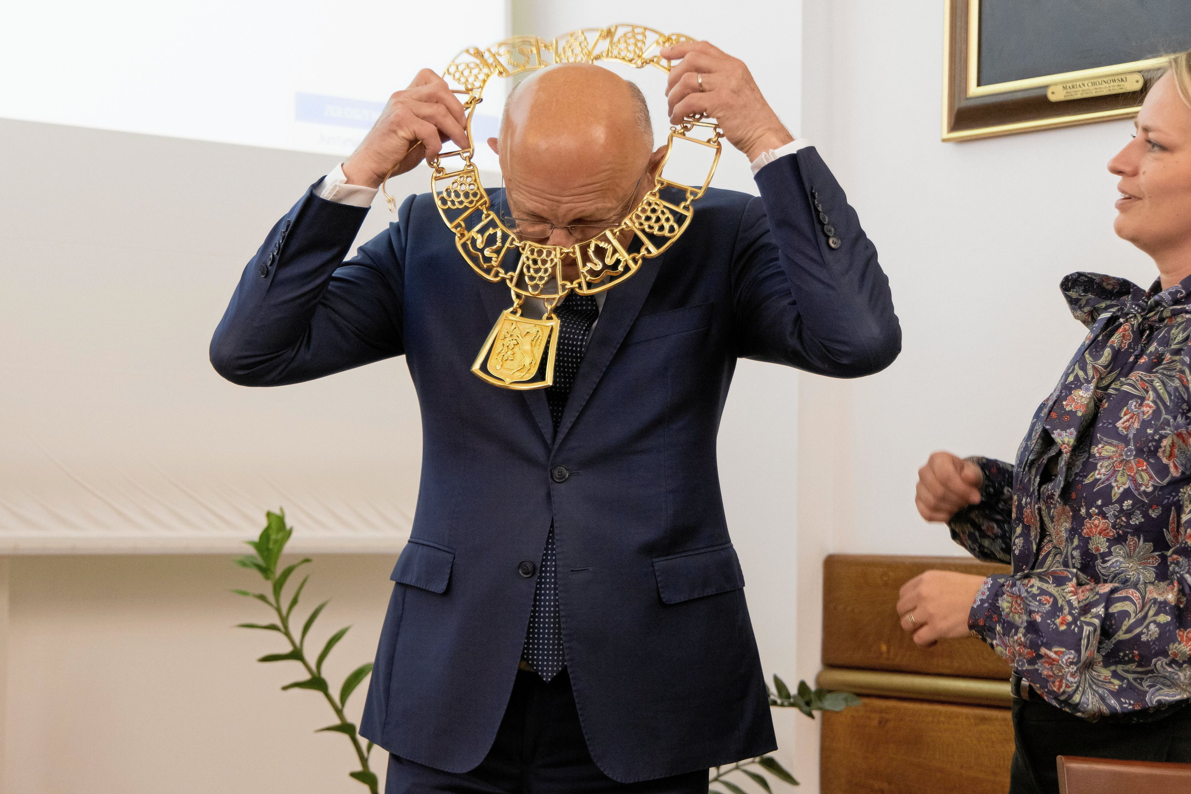 07.05.2024 Lublin . Pierwsza sesja Rady Miasta na ktorej zaprzysiezono prezydenta miasta i nowo wybranych radnych . nz prezydent miasta Krzysztof Zuk .
Fot. Jakub Orzechowski / Agencja Wyborcza.pl