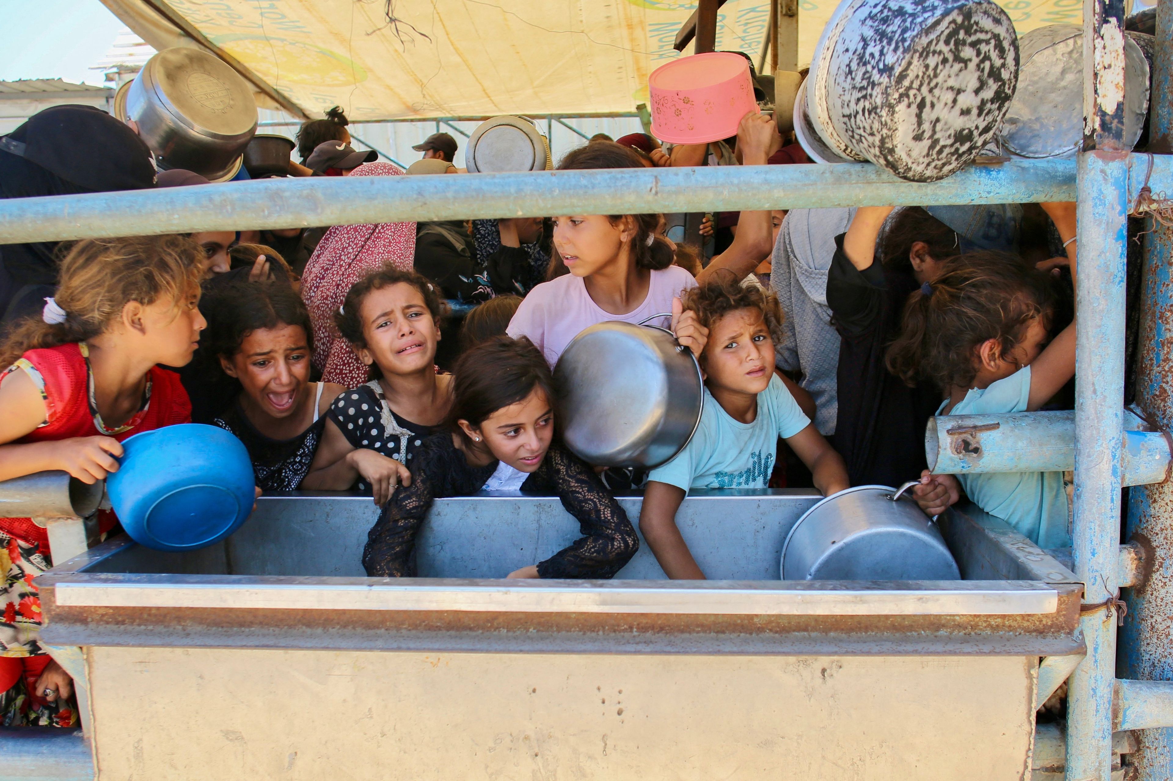 PALESTINIAN-ISRAEL-CONFLICT-FOOD