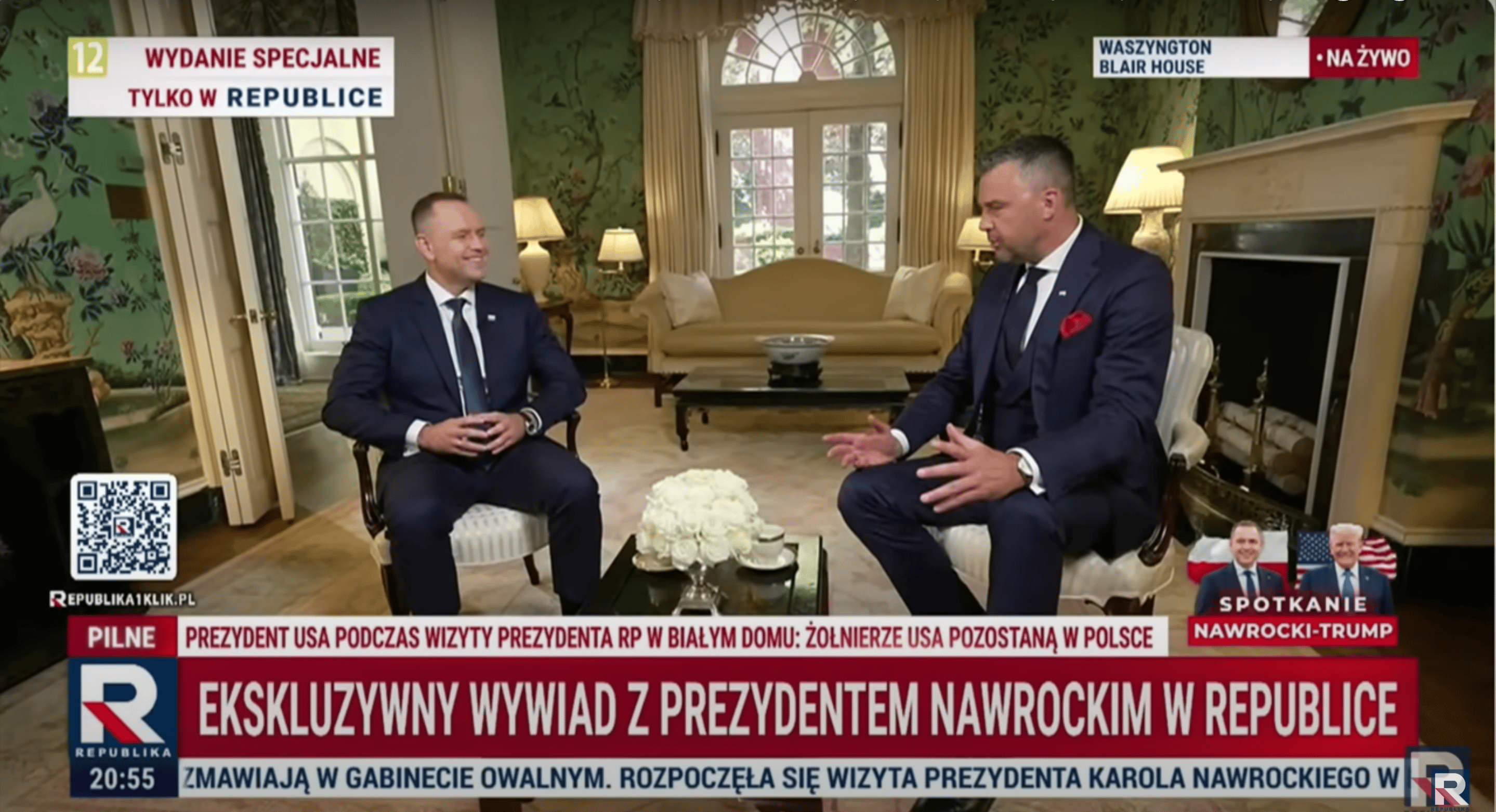 Karol Nawrocki i Michał Rachoń na eleganckich kremowych fotelach w gościnnej rezydencji prezydenta USA Blair House