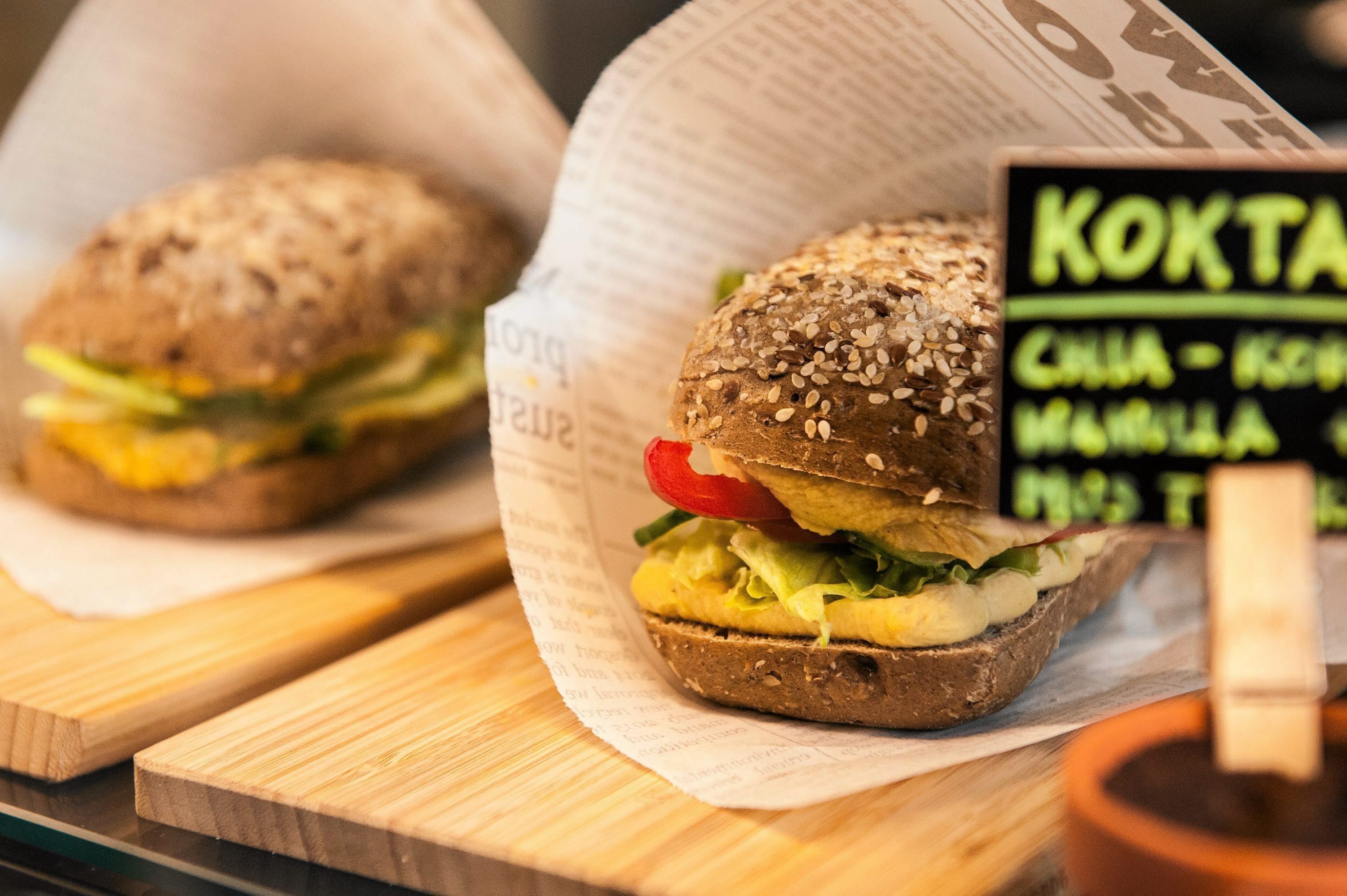 27.09.2017 Wroclaw . Kwiatowa - sniadanie , lunch , kawa . Nowa kawiarnia na Placu Solnym .
Fot. Tomasz Pietrzyk / Agencja Wyborcza.pl