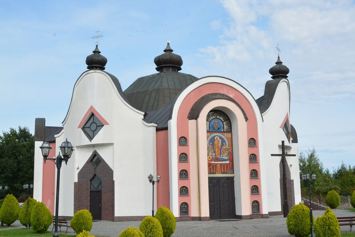 cerkiew w Legnicy, na dachu brakuje krzyża